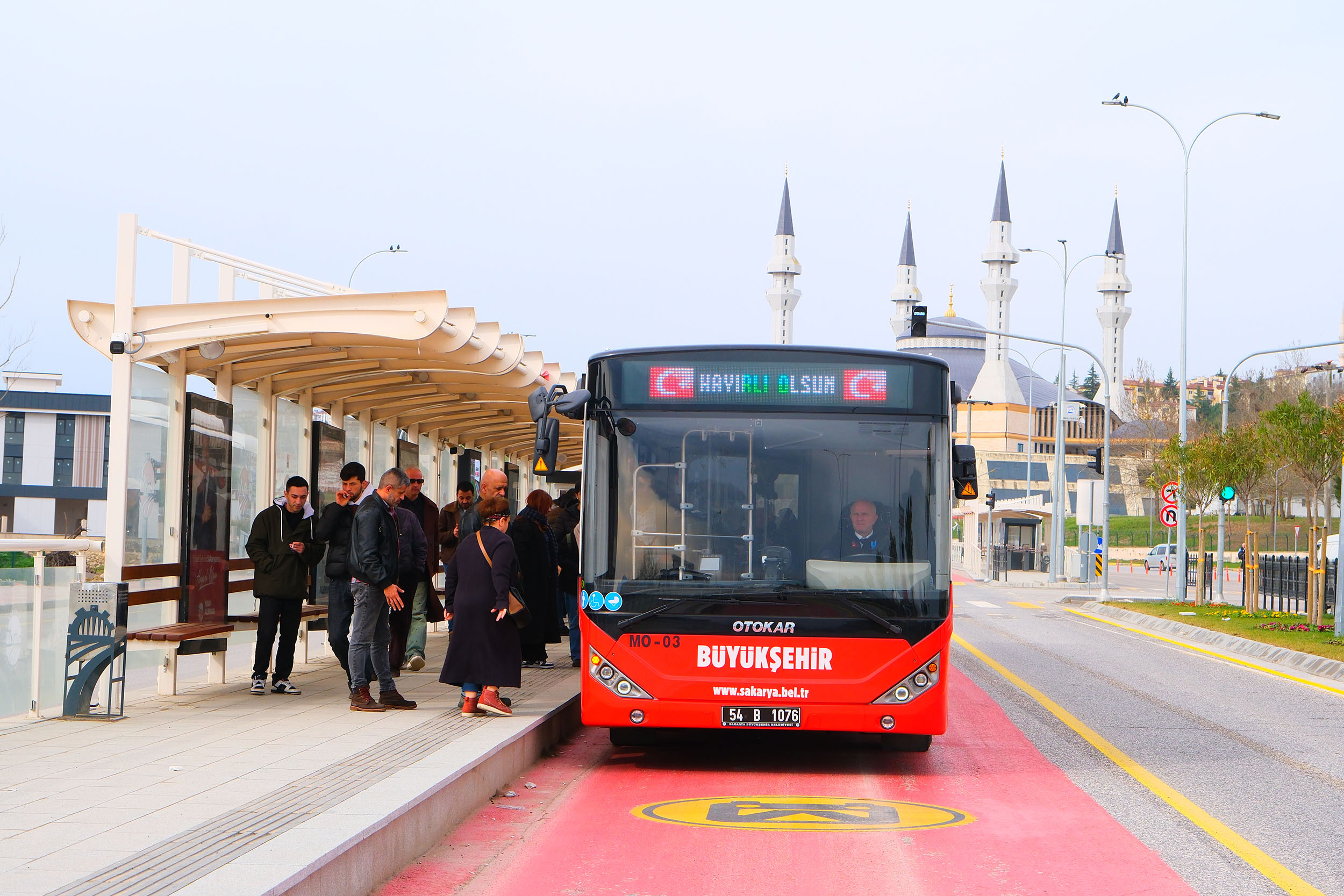 Sakarya’da toplu taşımada binlerce kişinin ilk tercihi Metrobüs