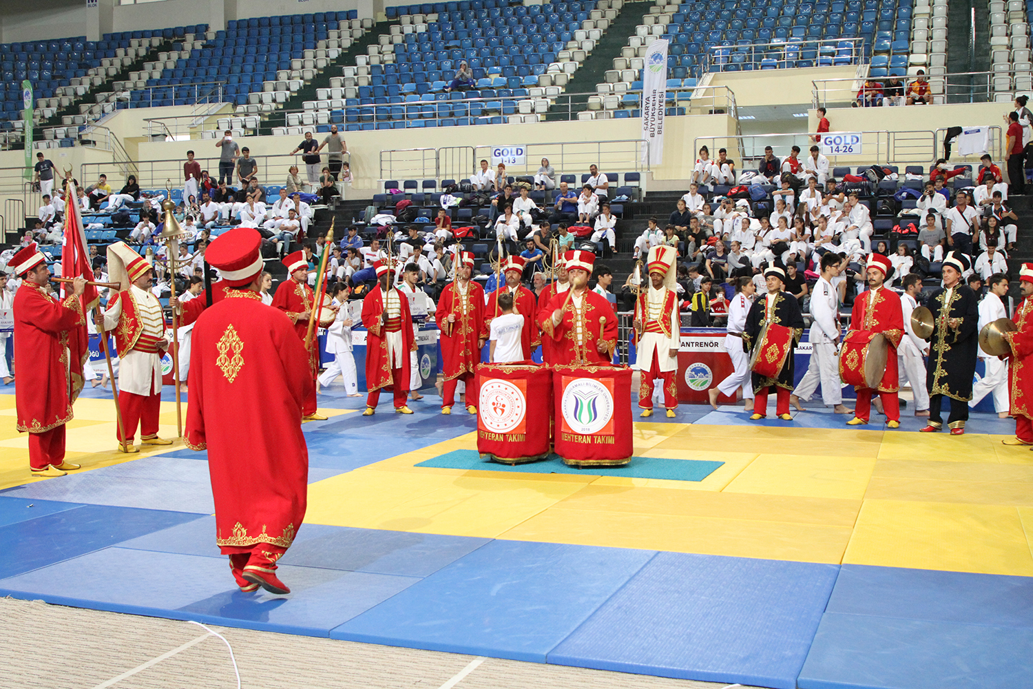 Spor farklı renklerin kardeşliğini sağlayan ortak dildir