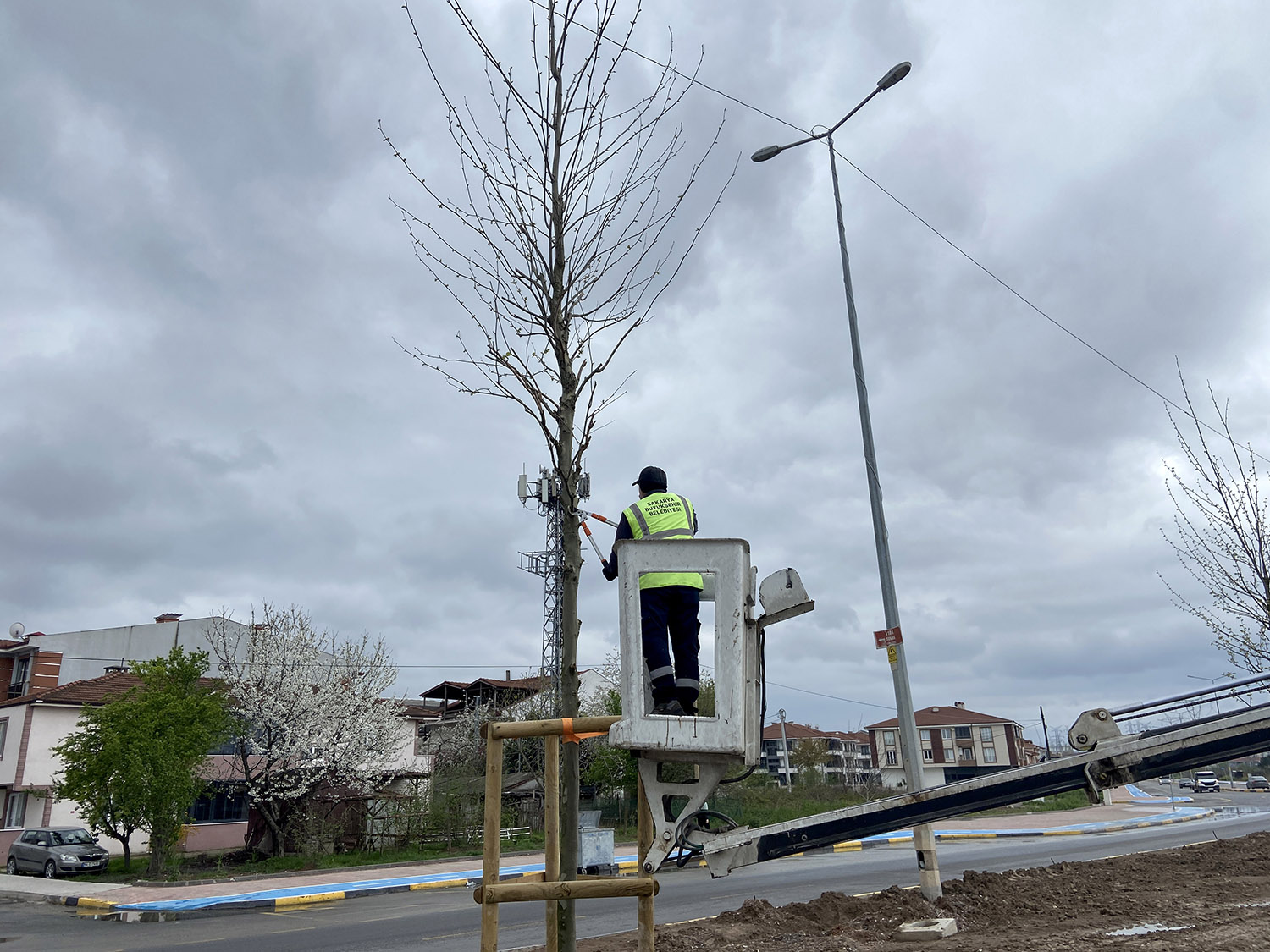 Büyükşehir’den Şehit İlhan Aras’ta ilkbahar dokunuşu