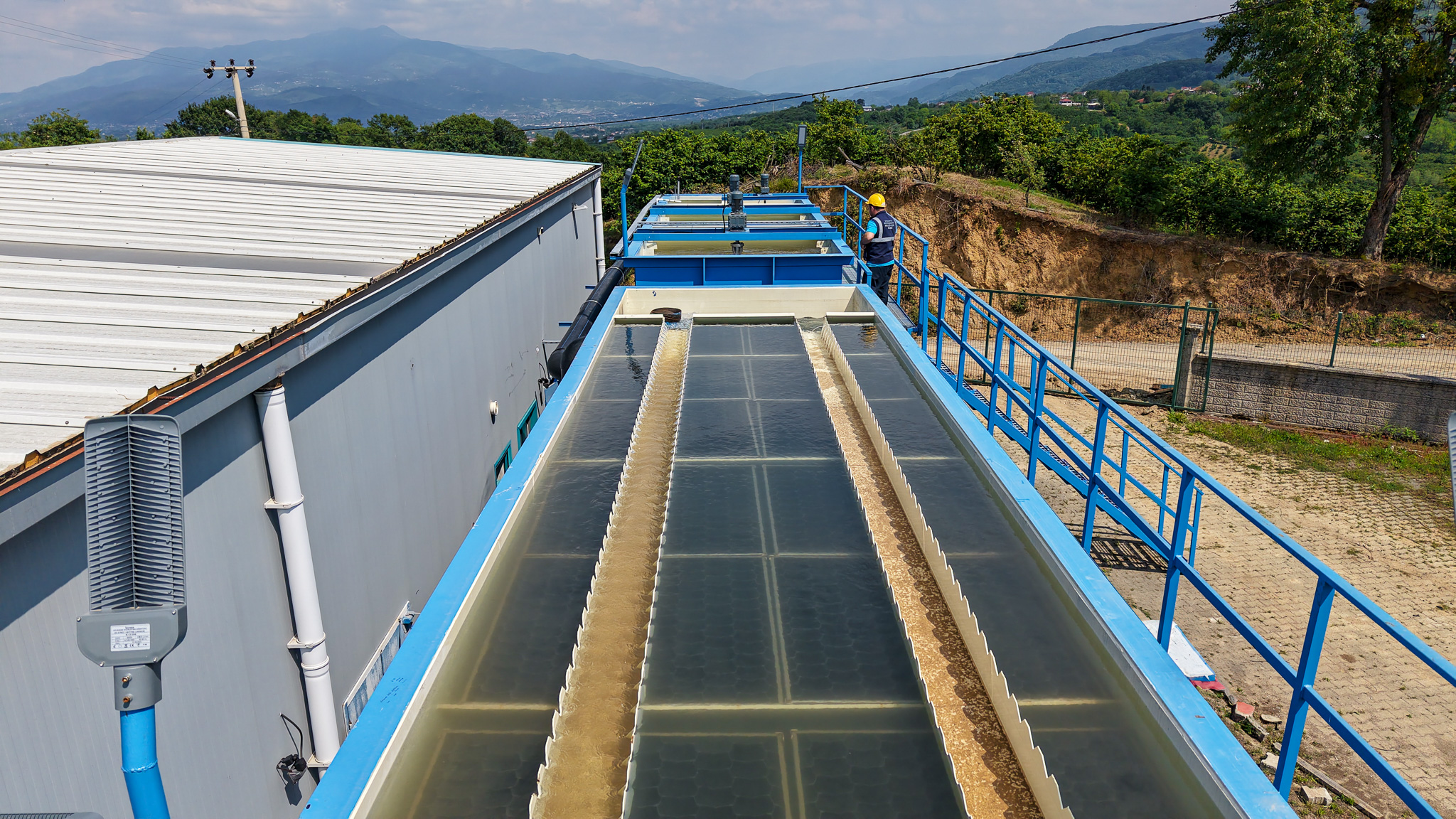 Karapürçek’te ön çökeltim sistemiyle arıtılan sular altyapı hatlarına ulaştı