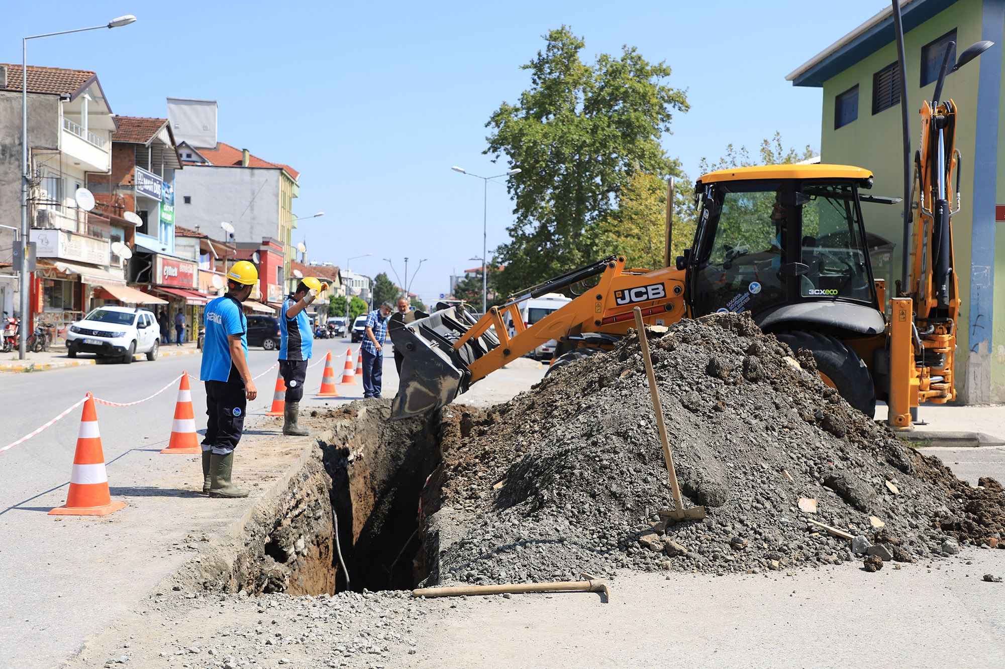 Arifiye Atatürk Caddesi’nin içmesuyu hattı Büyükşehir ile yenileniyor