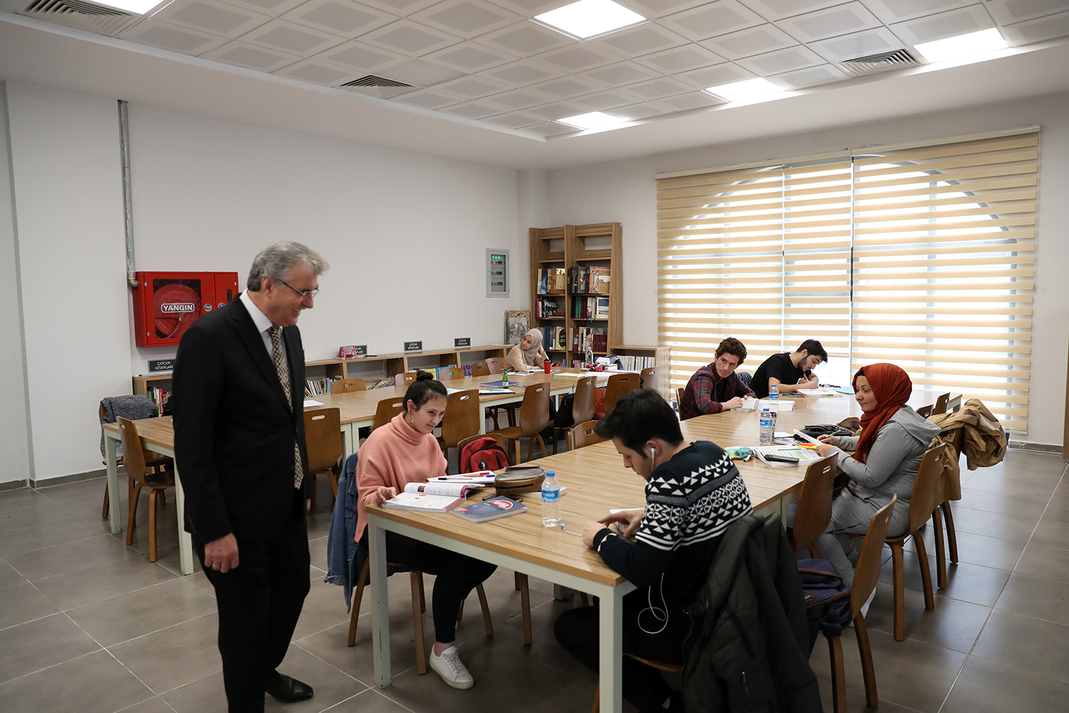 “Tek gündemimiz insana hizmet”