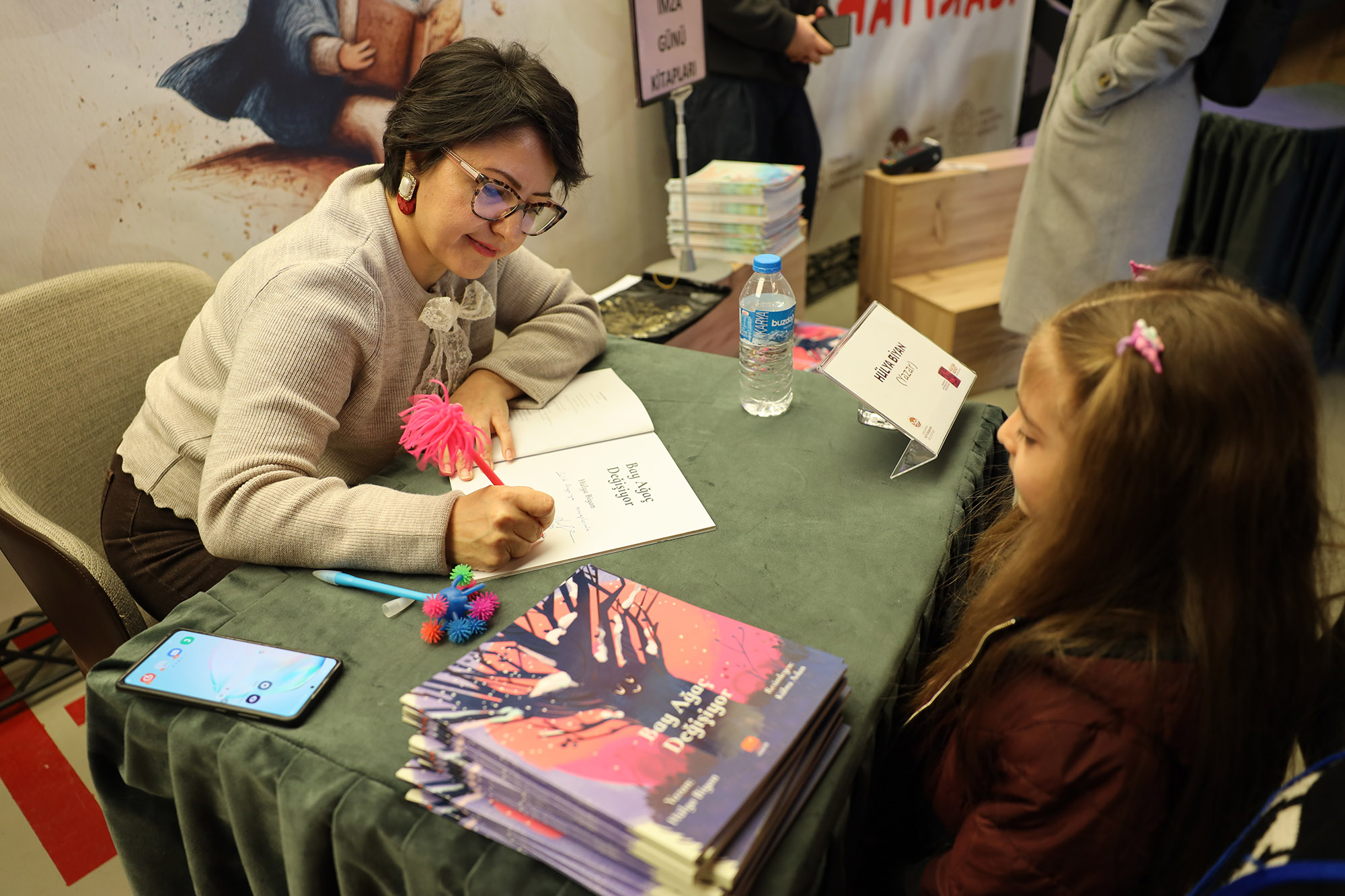 Sakarya Çocuk Edebiyatı Fuarı’na akın ediyor: 2 günde rekor katılım