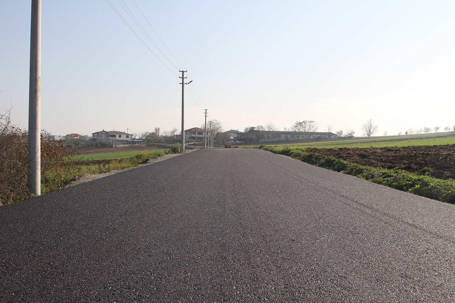 Kaynarca İmamlar’da yollar yenilendi