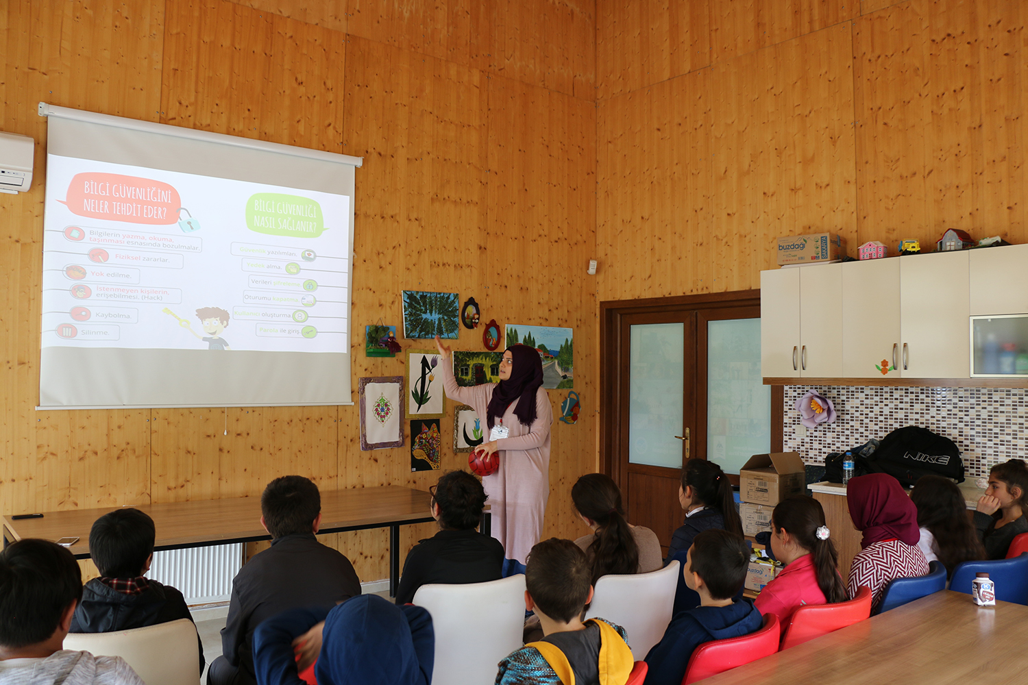 Siber Zorbalığa ‘dur’ semineri