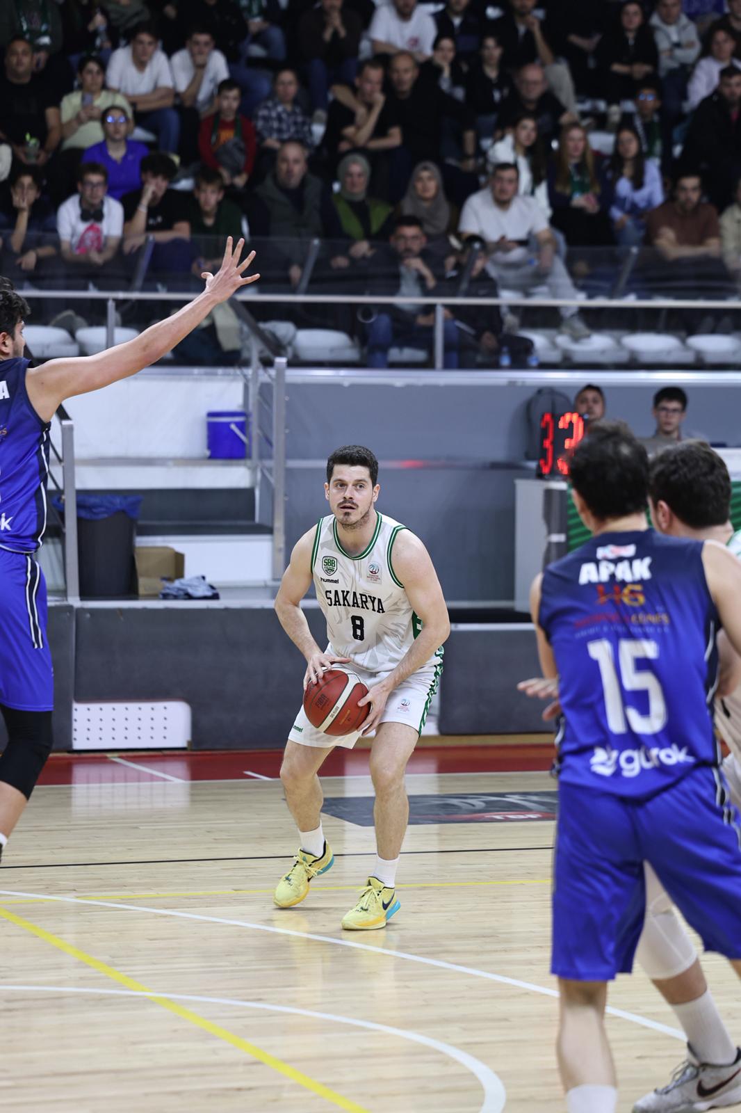 Büyükşehir taraftarı önünde Kütahya’ı farklı geçti: 80-51