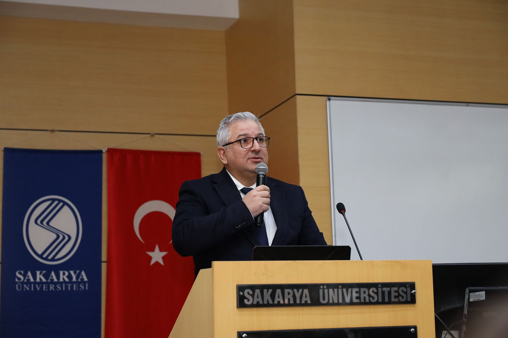 Necati Mert ve Adapazarı: Bir büyük çınar ve yaşayan koca bir miras…