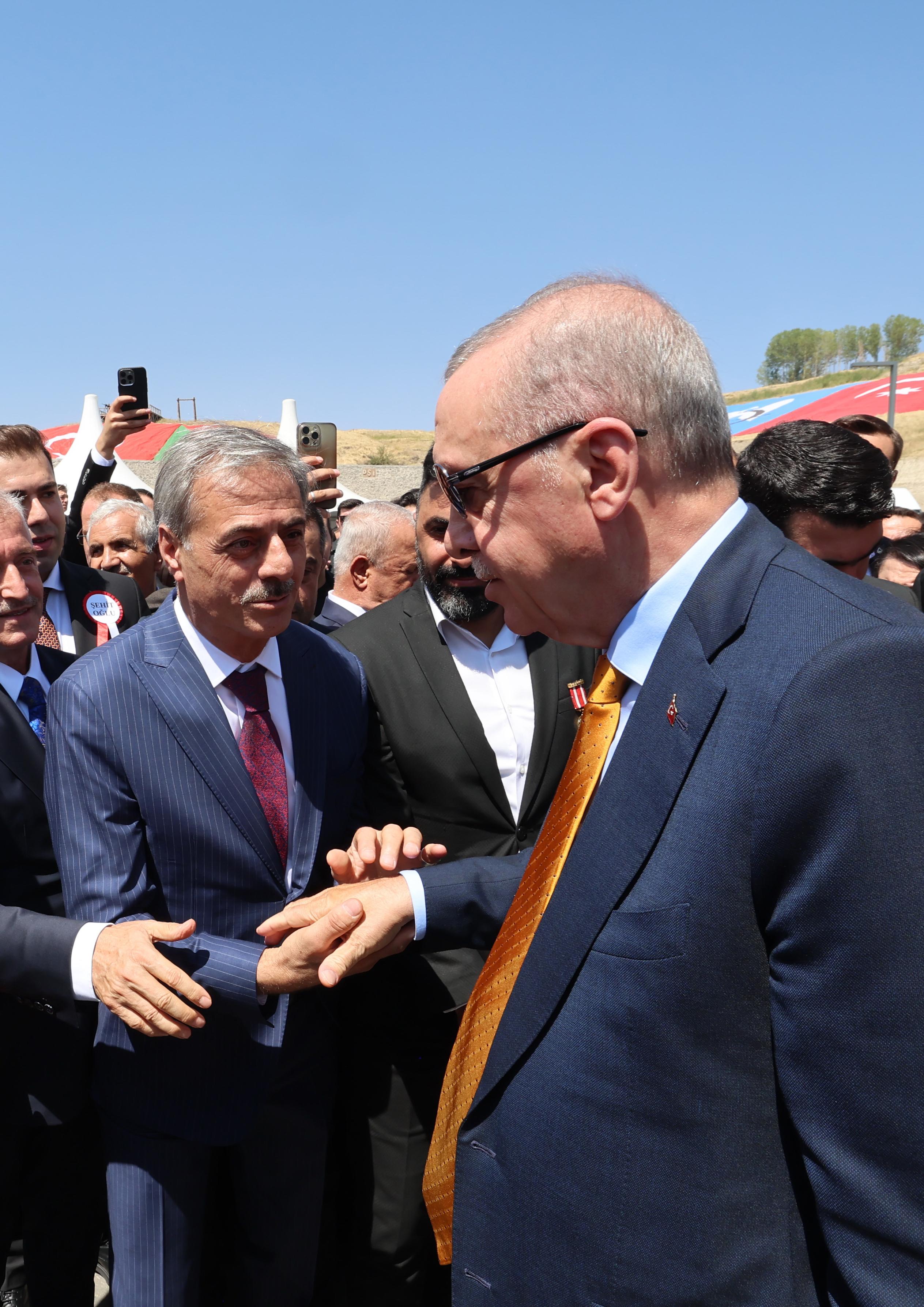 Başkan Alemdar, Malazgirt’in 954. yılında Ahlat ve Malazgirt’teydi