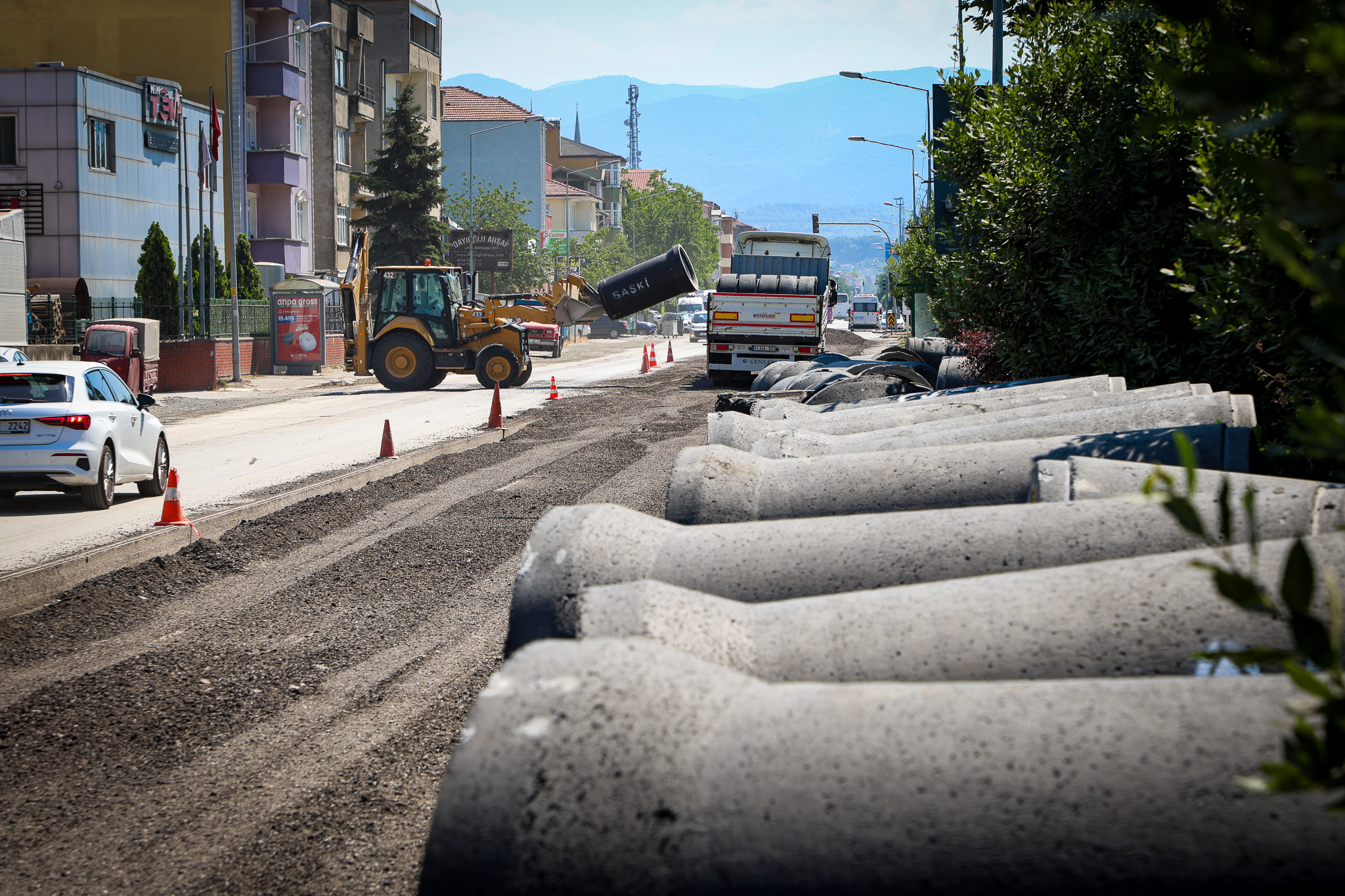 Arifiye Atatürk Caddesi’nde altyapı mesaisi hız kazandı