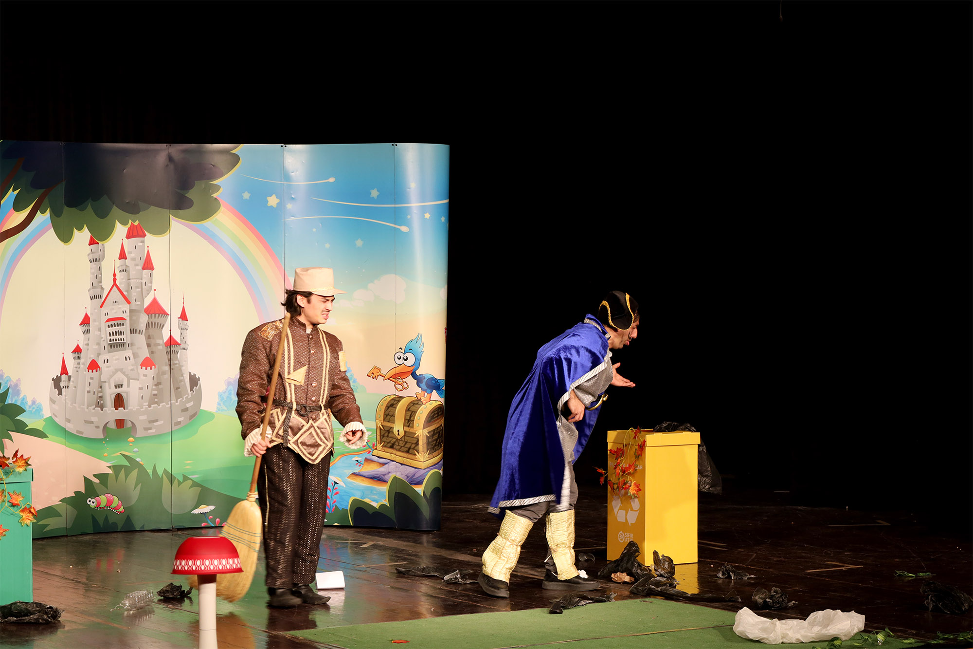 Minikler “Don Kişot” ile eğlenceye doydu