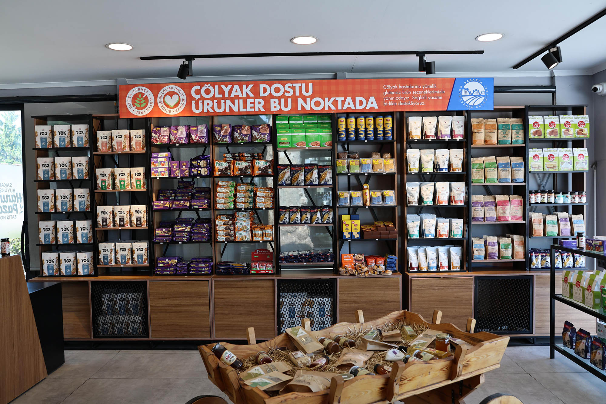 Büyükşehir’den glüten hassasiyeti olanlar için büyük kolaylık: Alemdar’ın sözünü verdiği Çölyak satış noktası hizmette