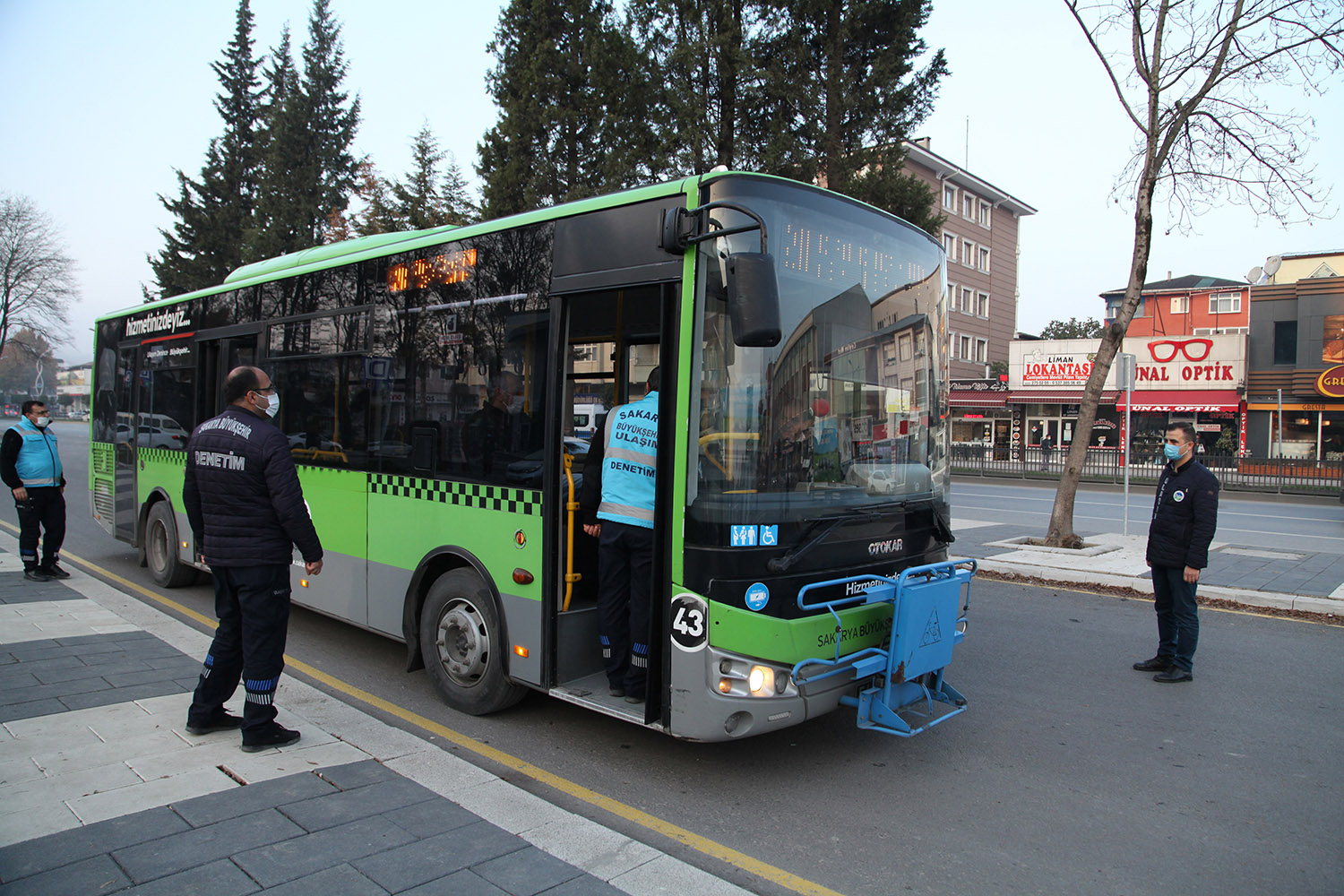 Toplu taşımada COVİD denetimleri artarak devam ediyor