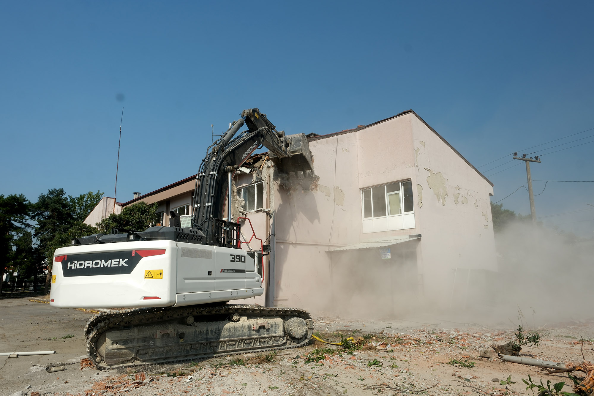 Büyükşehir adımları peş peşe atıyor: “Sakarya’mıza yakışır hizmet binası için çalışmalar başladı”