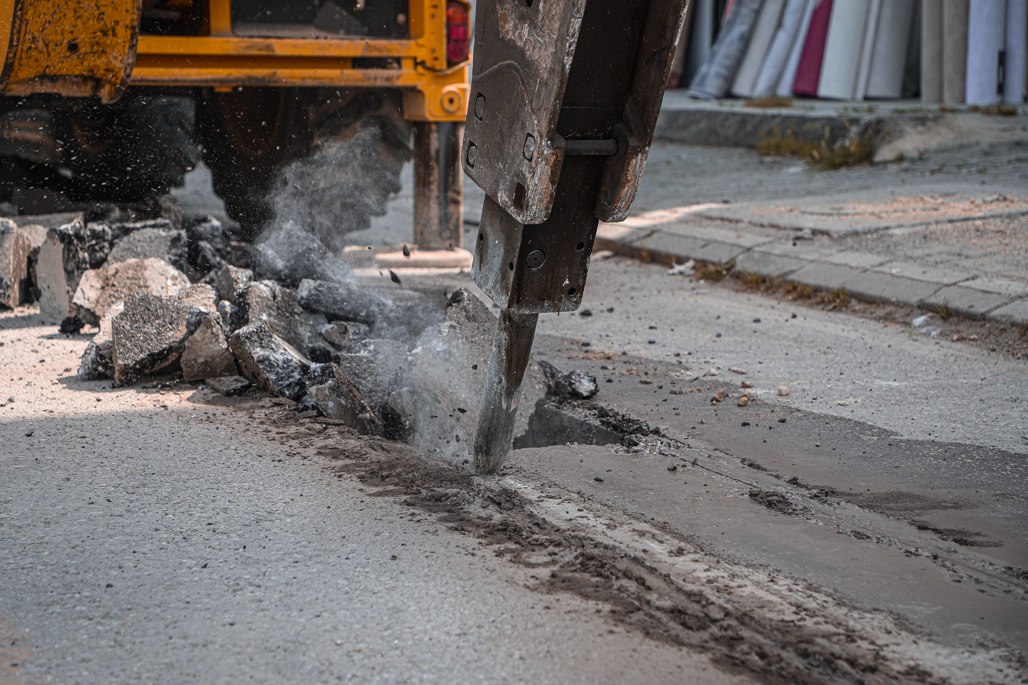 Atatürk Caddesi’nde dönüşüm altyapı ile başladı