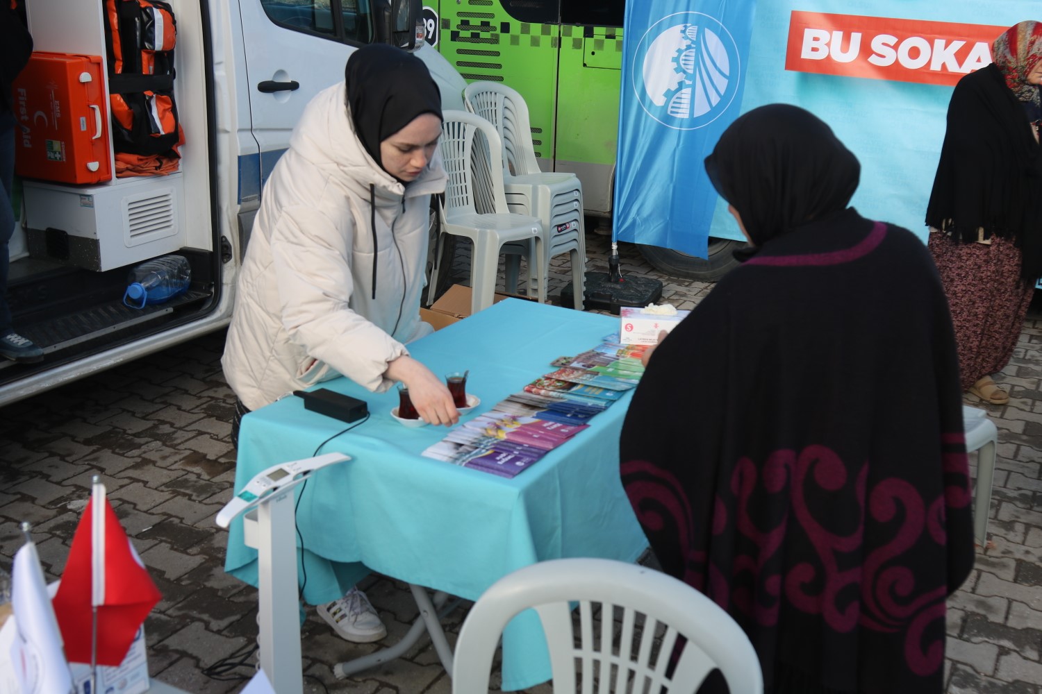 Bu sokakta şifa var Büyükşehir projesi ilk durağında 500 kişiyi ağırladı