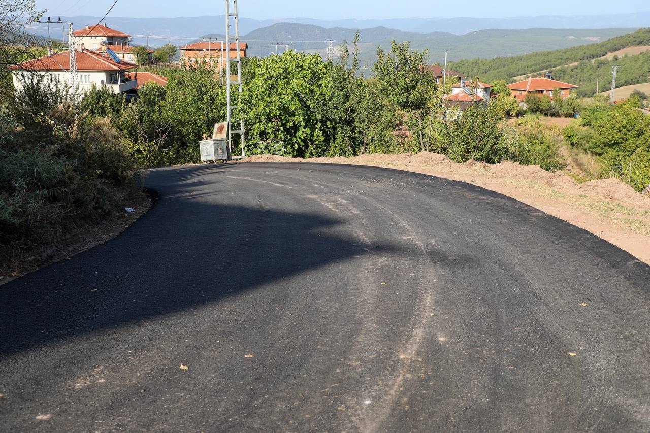 Büyükşehir şehrin güney ucunda 21 kilometrelik arterleri yeniliyor