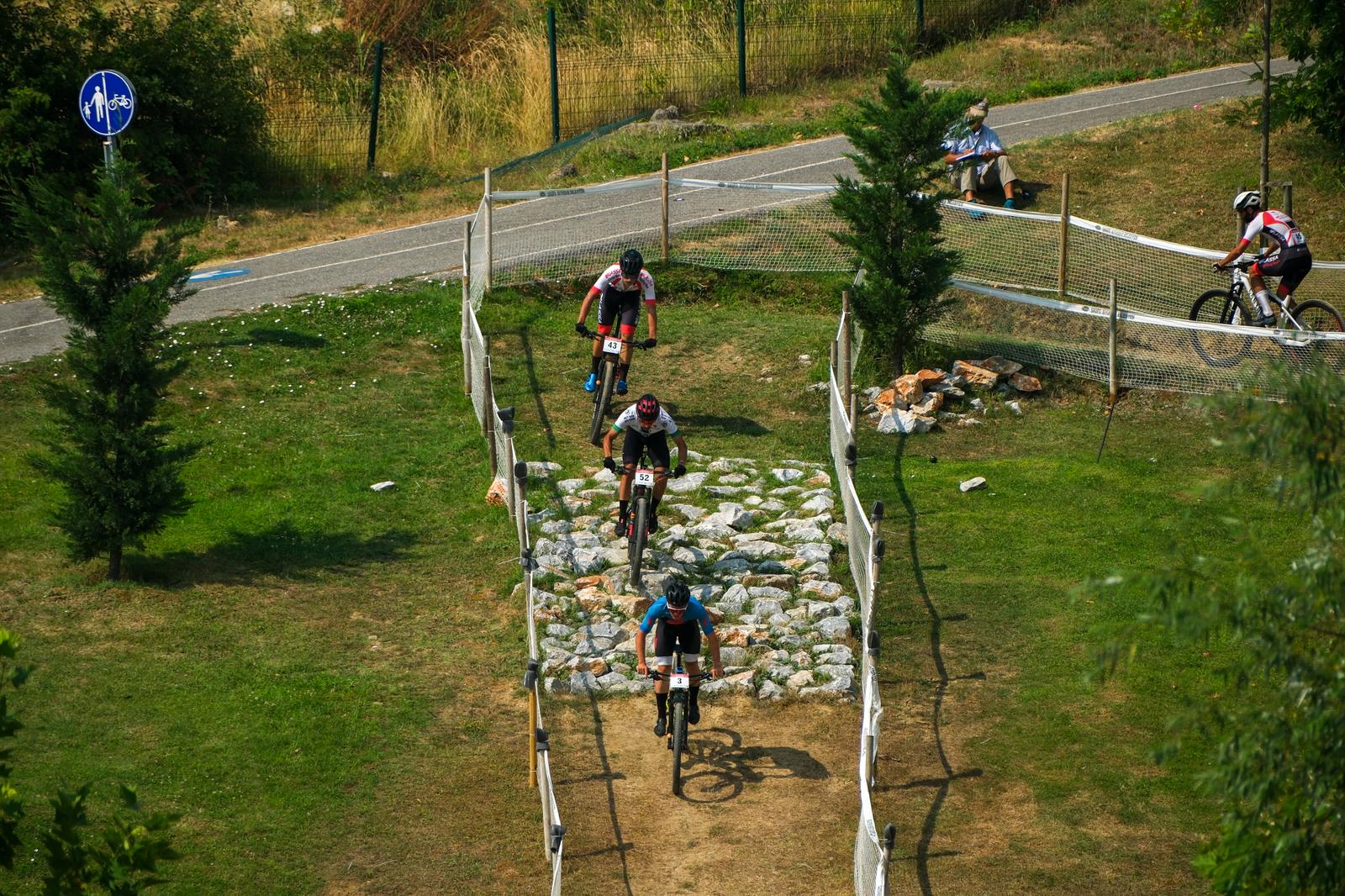 Sakarya'da nefes kesen şampiyona; Genç pedallar zirve için yarıştı