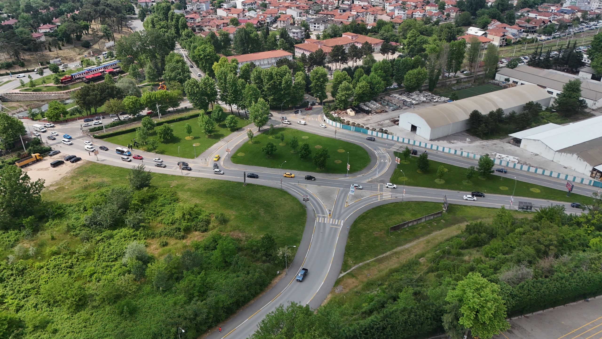 Mithatpaşa’da köprülü kavşak projesiyle ulaşım kesintisiz sağlanacak