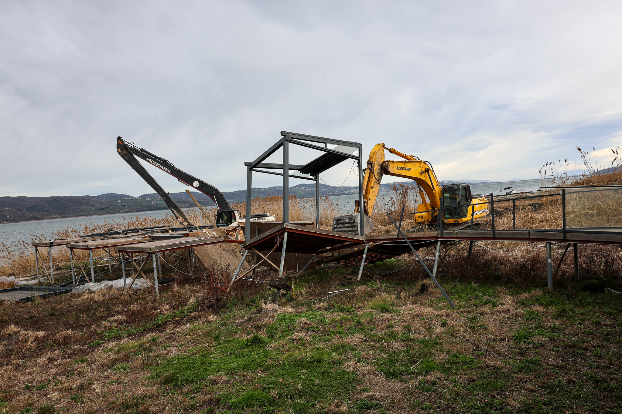 SASKİ paylaştı: “6 kilometrelik hatta kaçak iskele ve yapılar kaldırıldı”