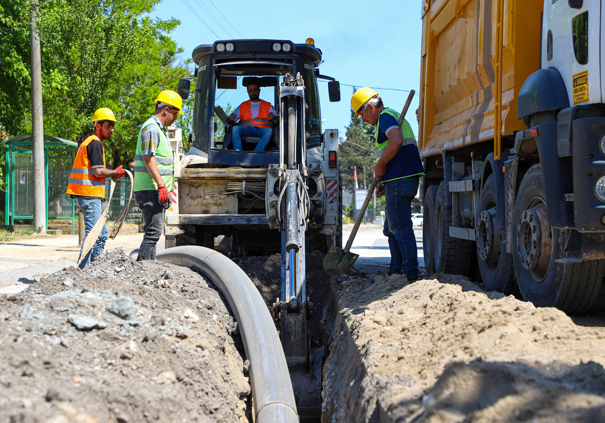 Söğütlü’nün atık su ve içme suyu projesinde çalışmalar hız kazandı