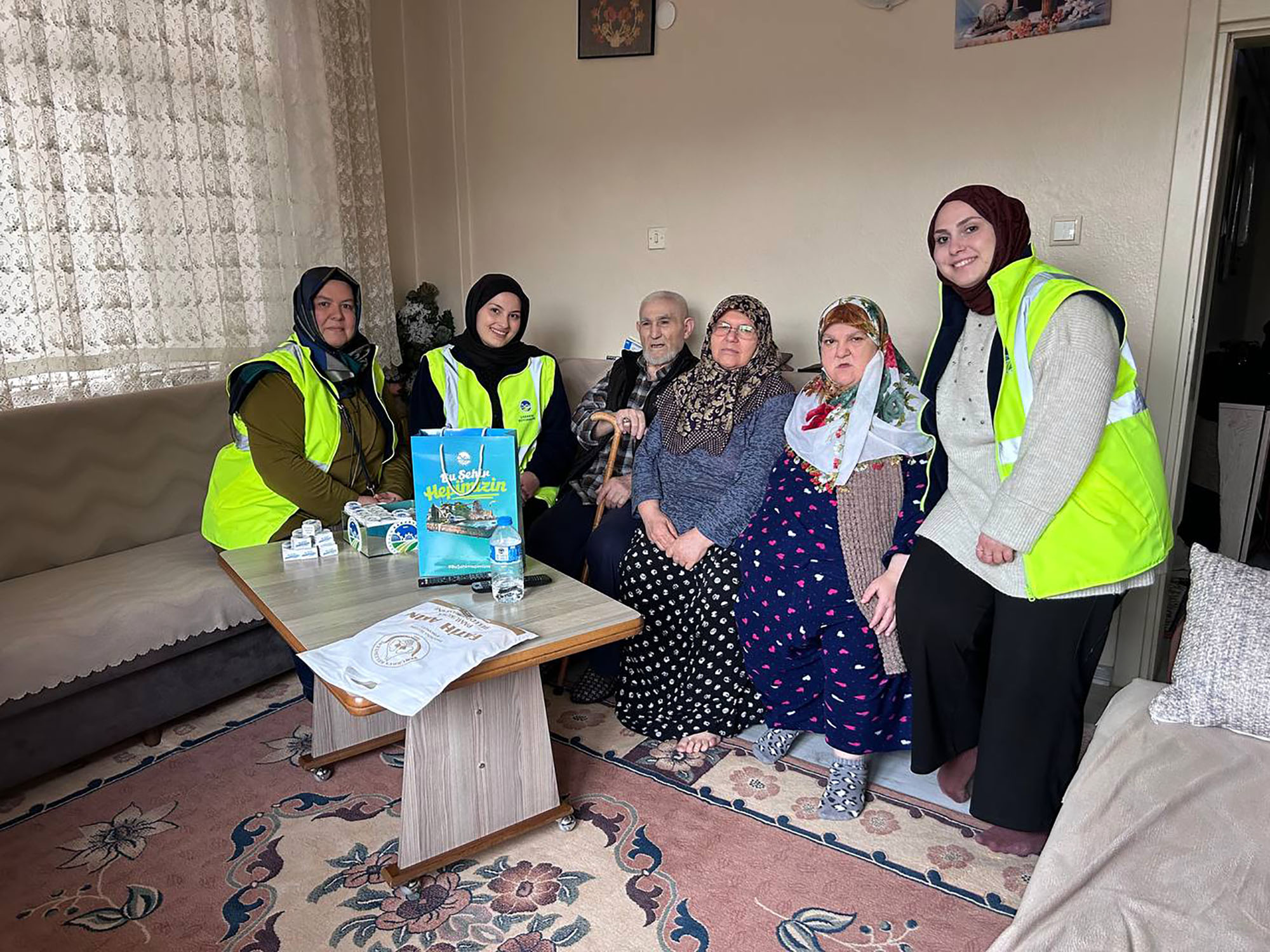 Büyükşehir özel gereksinimli bireyleri ve ailelerini Regaip Kandili’nde ziyaret etti