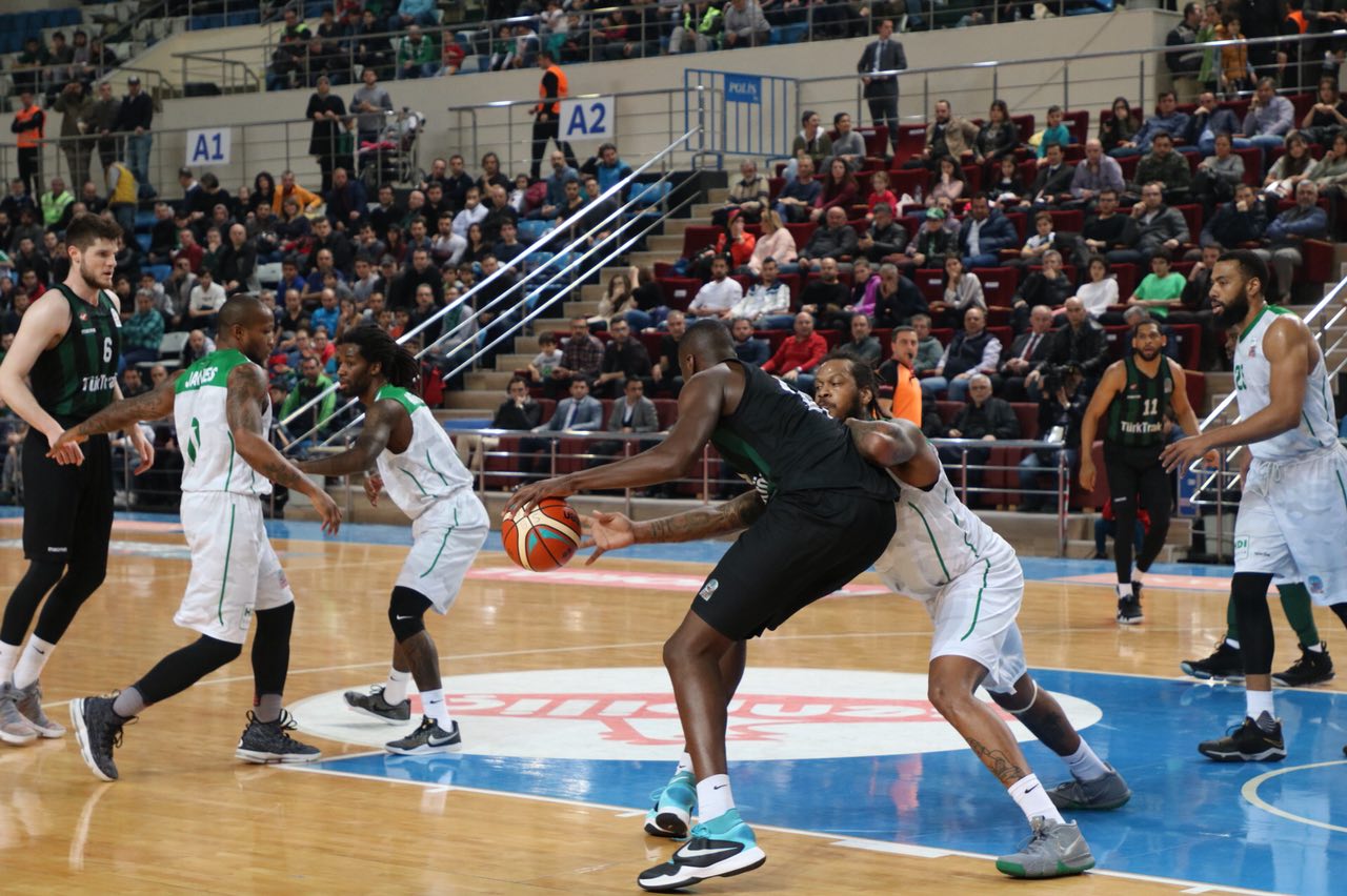 Dev adamlar İstanbul BBSK’yı konuk ediyor 