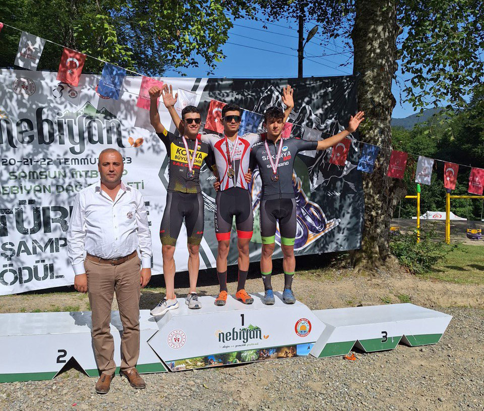 Büyükşehir’in başarılı pedalları podyumu boş bırakmadı