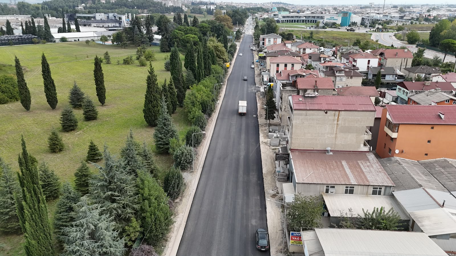 Arifiye’nin en önemli ulaşım aksında dönüşümün ilk etabı tamam 