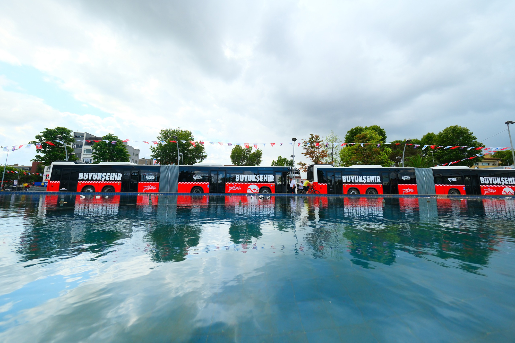 Metrobüs için yeni dönem yarın başlıyor: Turnikeler aktif, sefer sayısı artıyor