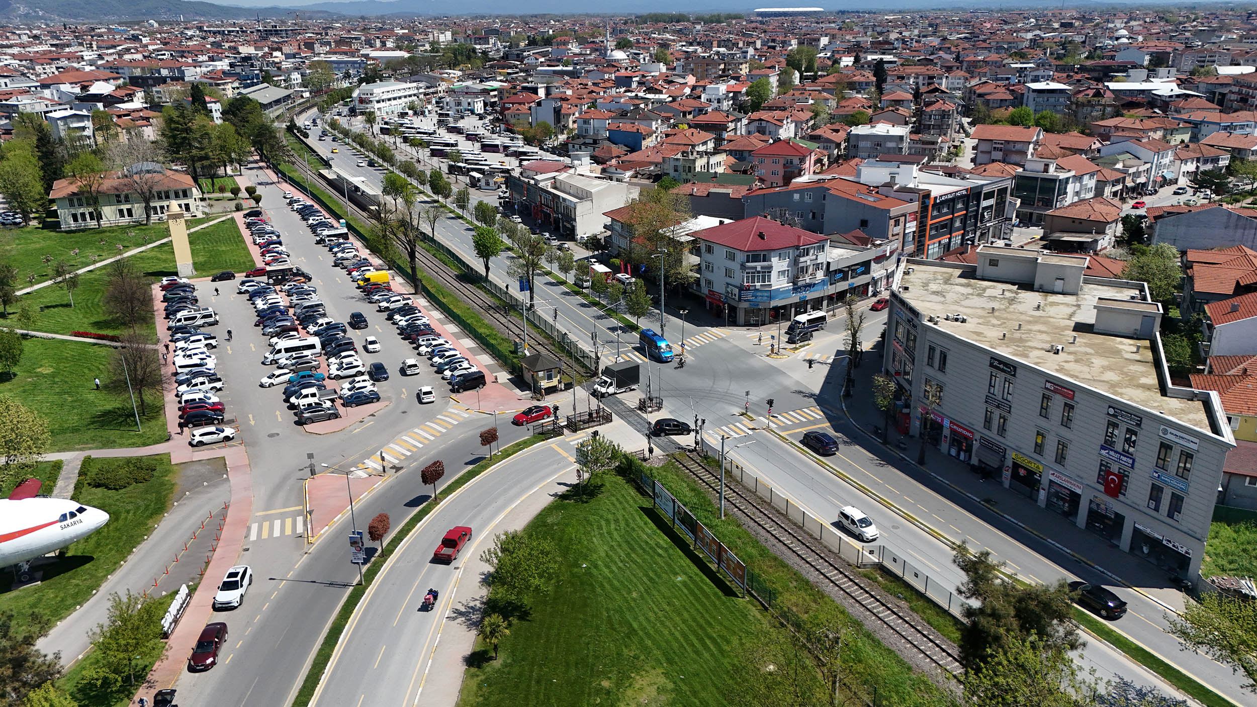 Yusuf Alemdar yeraltına alınacak tren raylarının yerine yapılacak projeyi ilk kez açıkladı: “Sakarya için tarihi bir yatırım daha başladı”