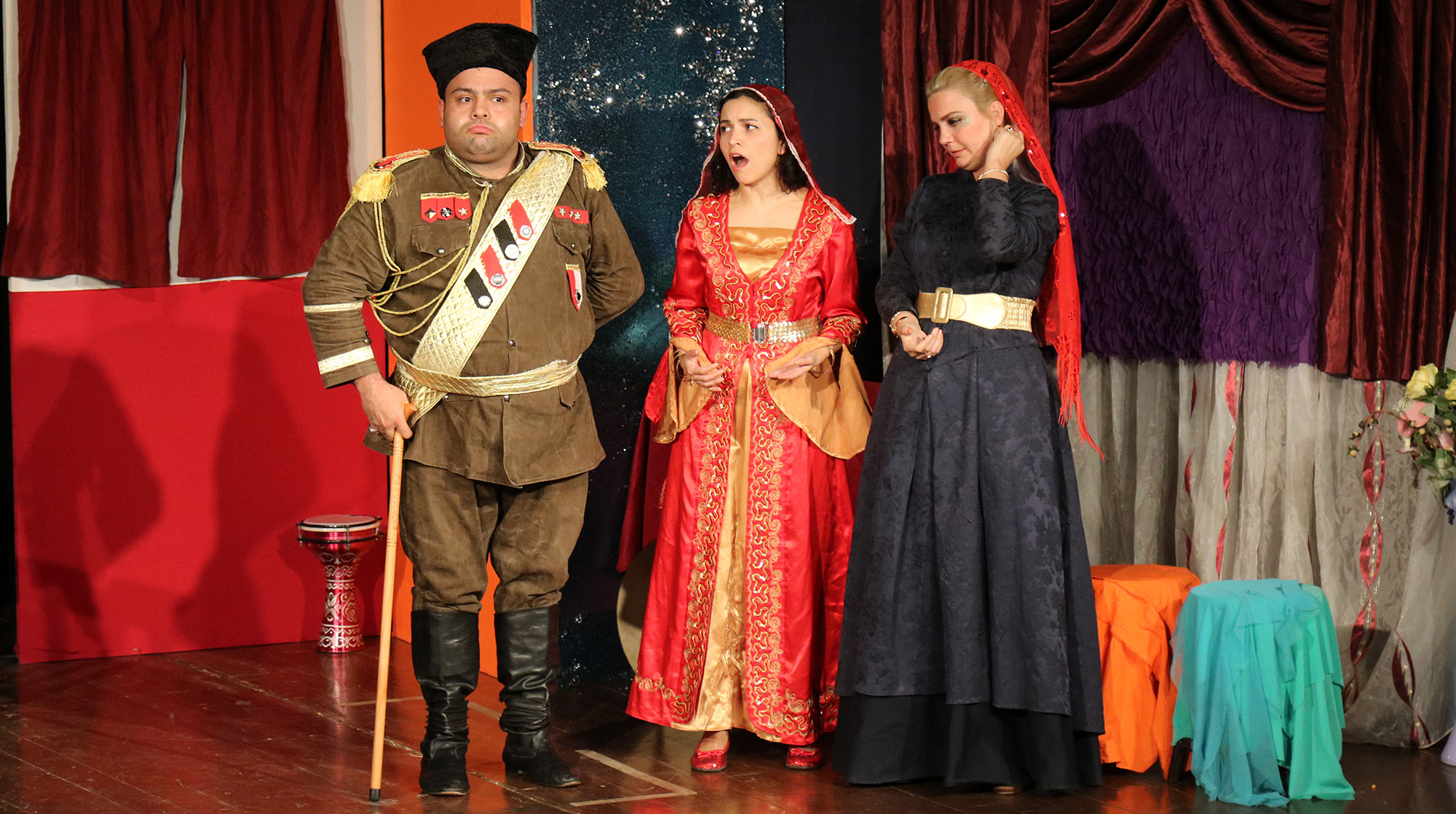 Gün boyu devam etti; Büyükşehir’den tiyatro şöleni