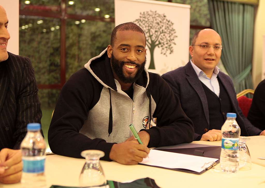 Tecrübeli Amerikalı Büyükşehir Baskette