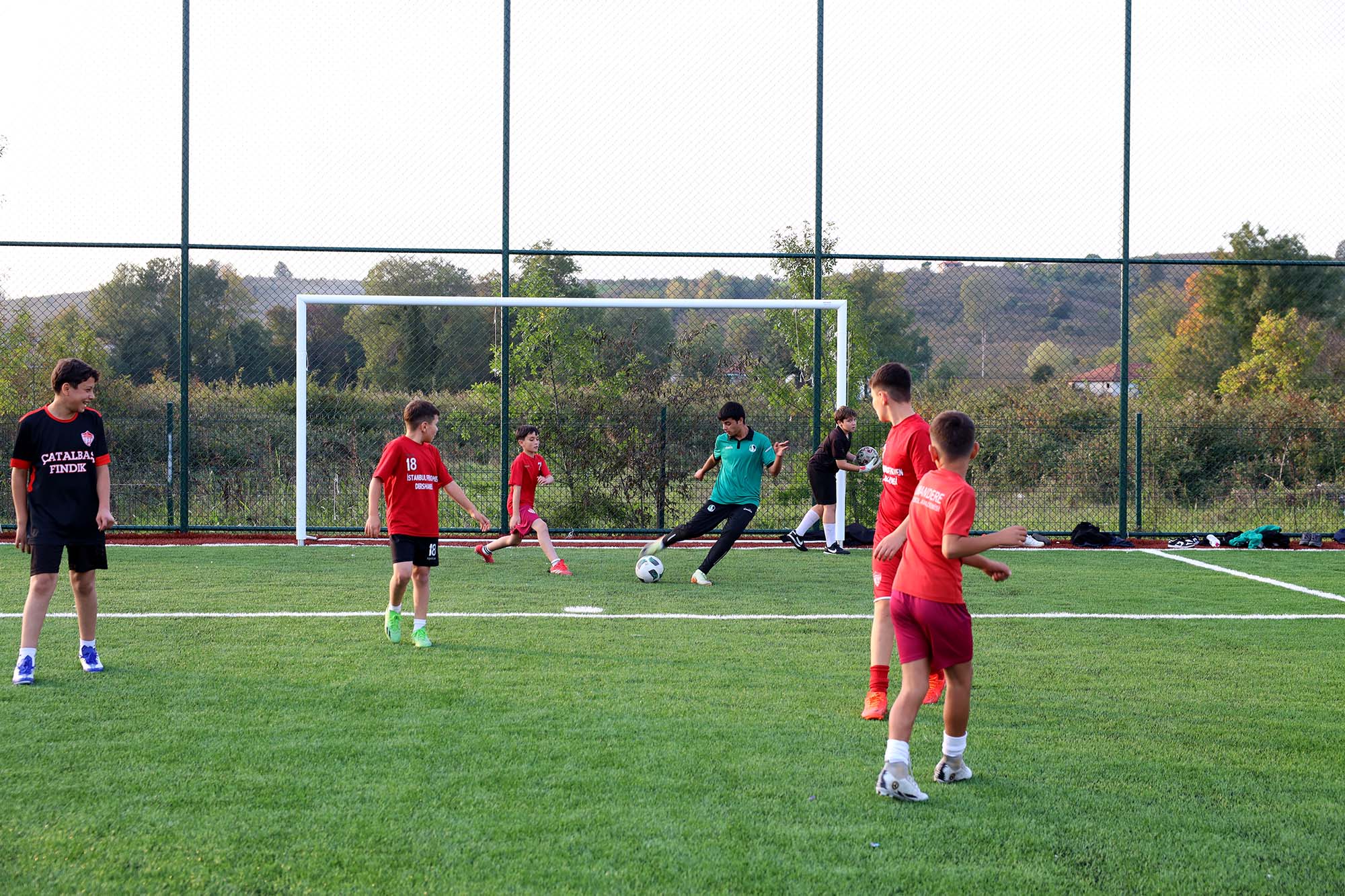 Karasu Limandere yeni spor tesisine kavuştu