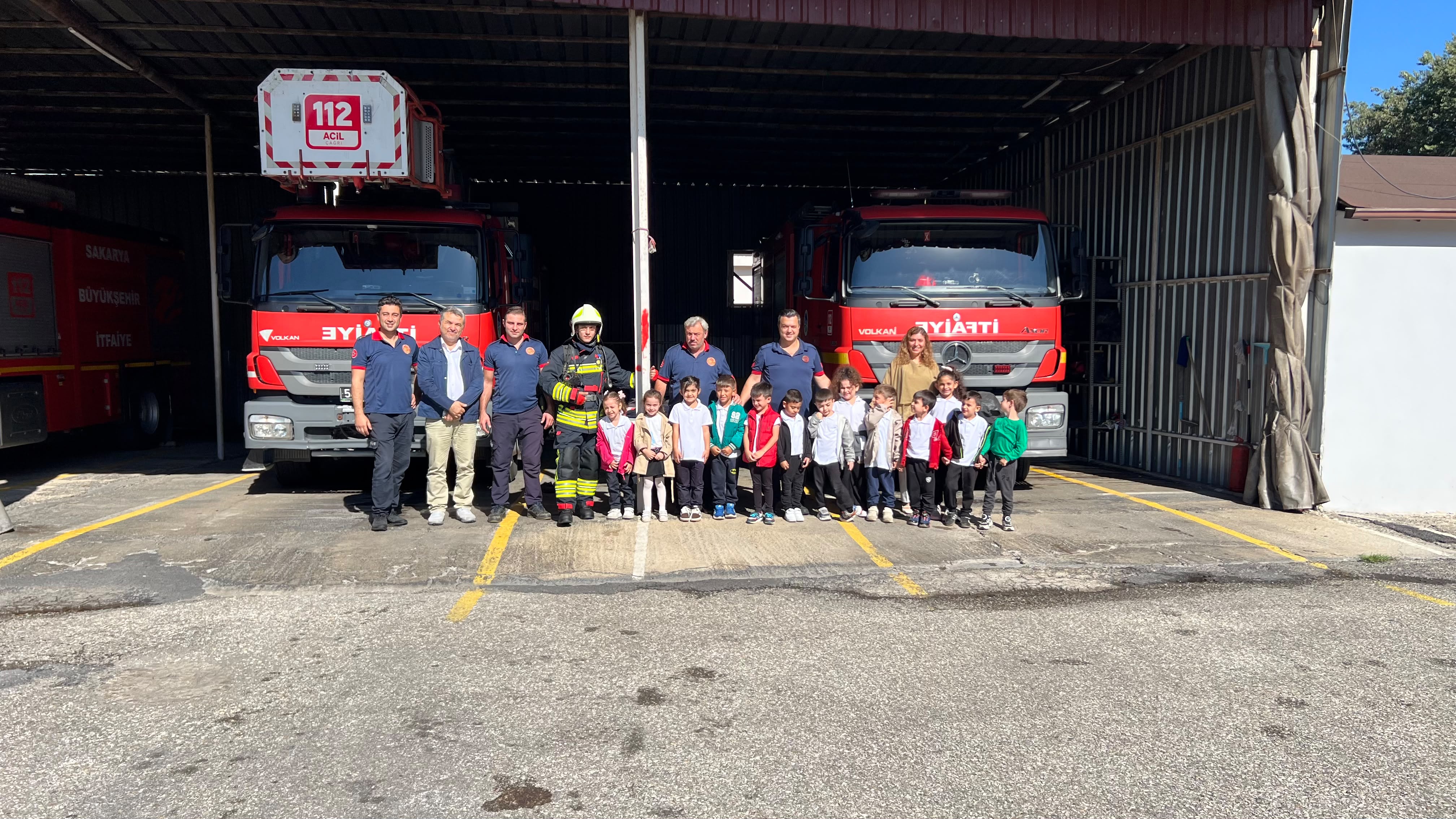 Minikler itfaiyeci oldu, afet bilincini deneyimledi: Yangın, deprem, acil durum…