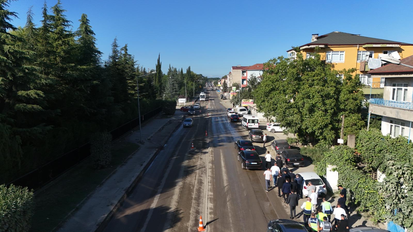 “Arifiye Atatürk Caddesi’ni baştan aşağı yeniliyoruz”