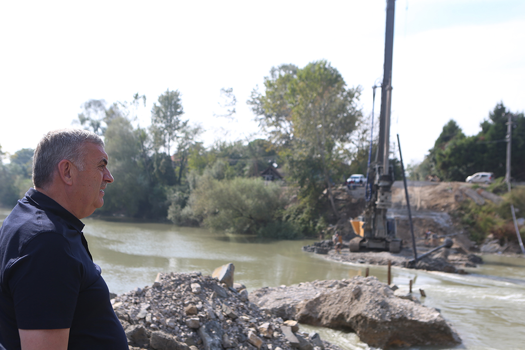 Karasu’da Ulaşıma Köprü Kolaylığı