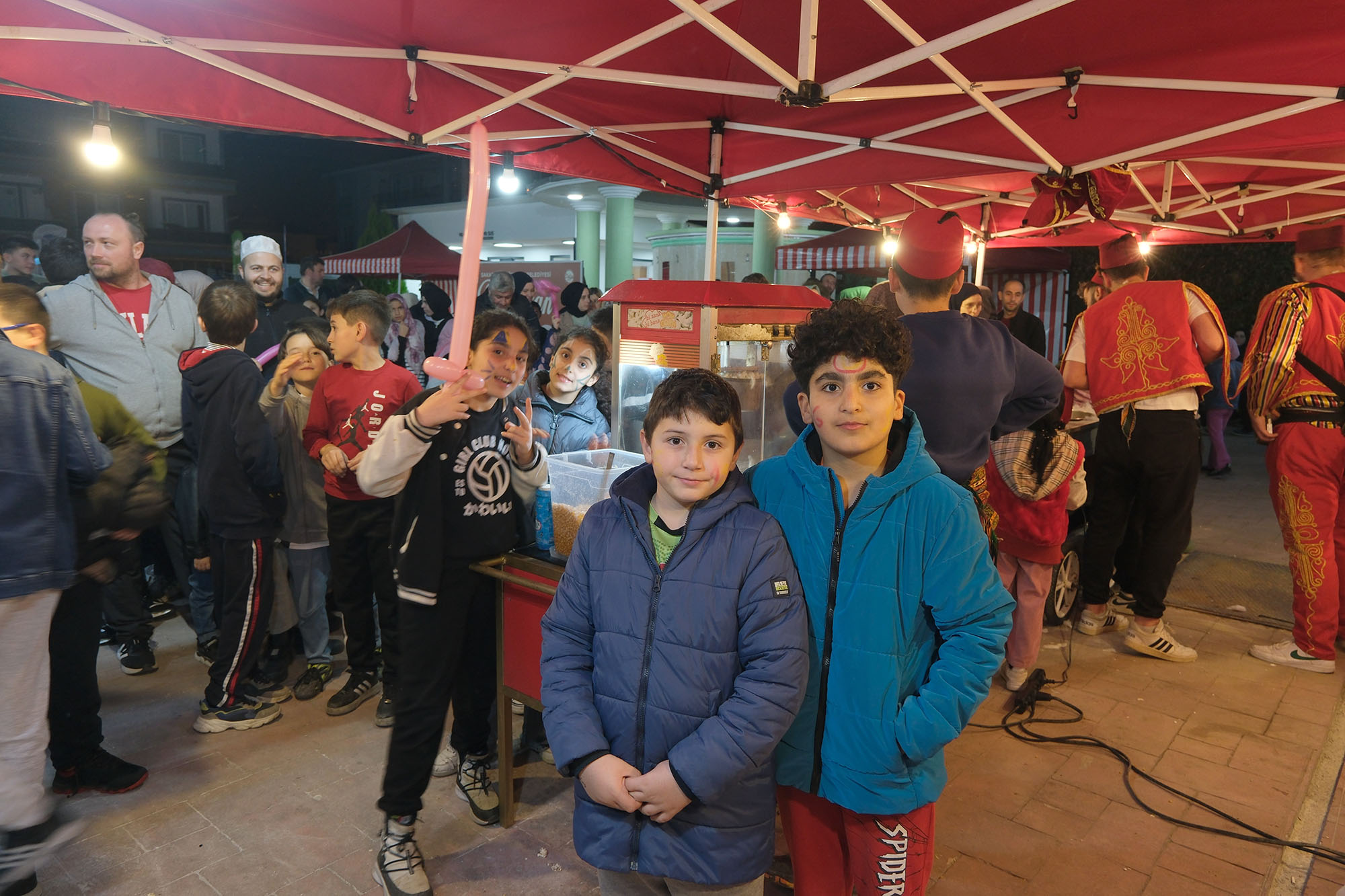 Erenler ve Geyve’de Çocuklarla Ramazan Neşesi yaşandı