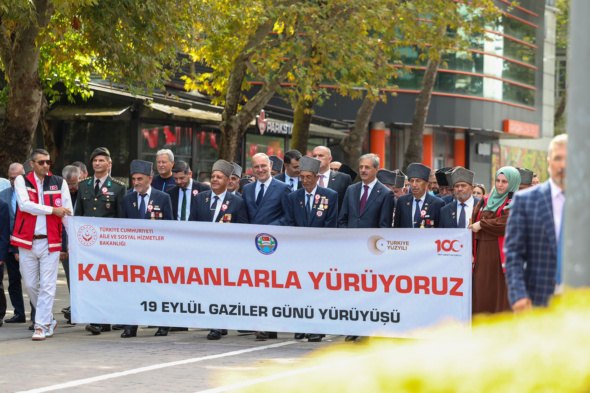 “Gaziler vatanı için canlarını ortaya koyan kahramanlarımızdır”