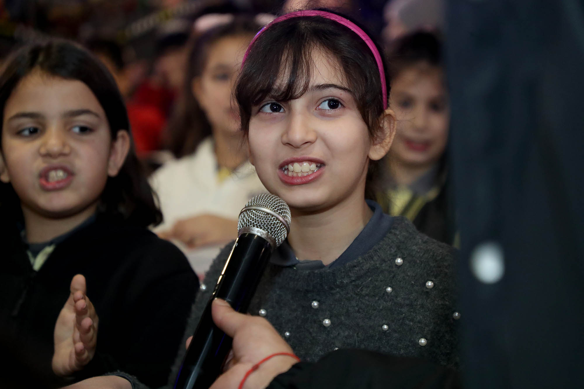 Tır geziyor, minikler sinemayla buluşuyor: Beyaz perde bu kez Paris İlkokulu’na taşındı