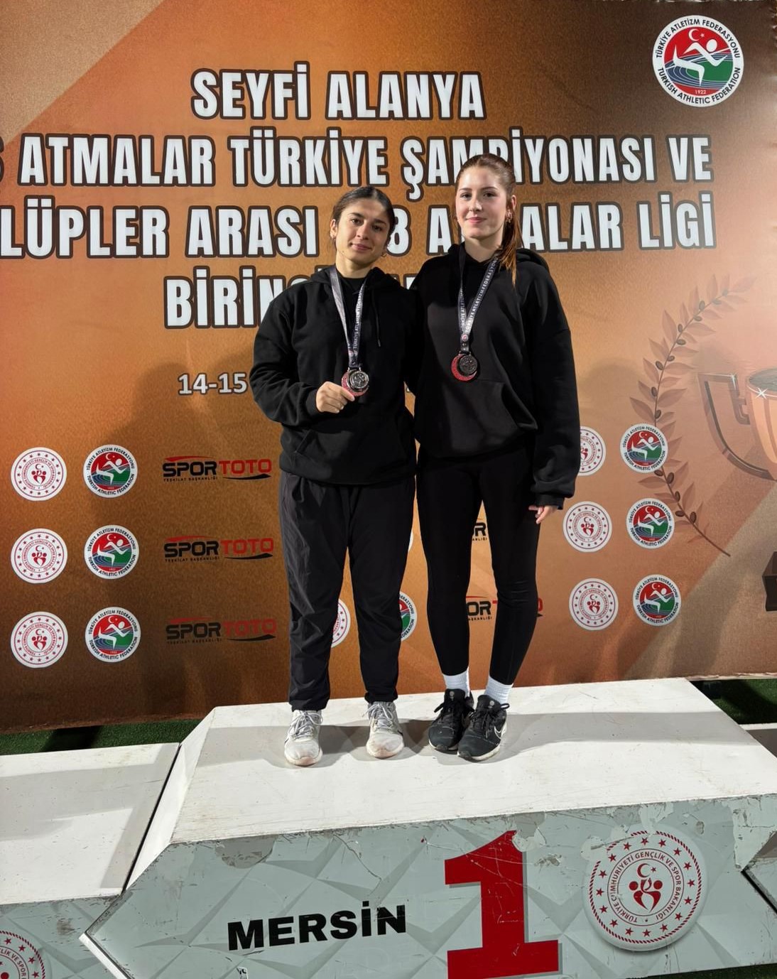 Büyükşehir’den çifte gurur: Atletizm ve bisiklette madalyaları topladılar