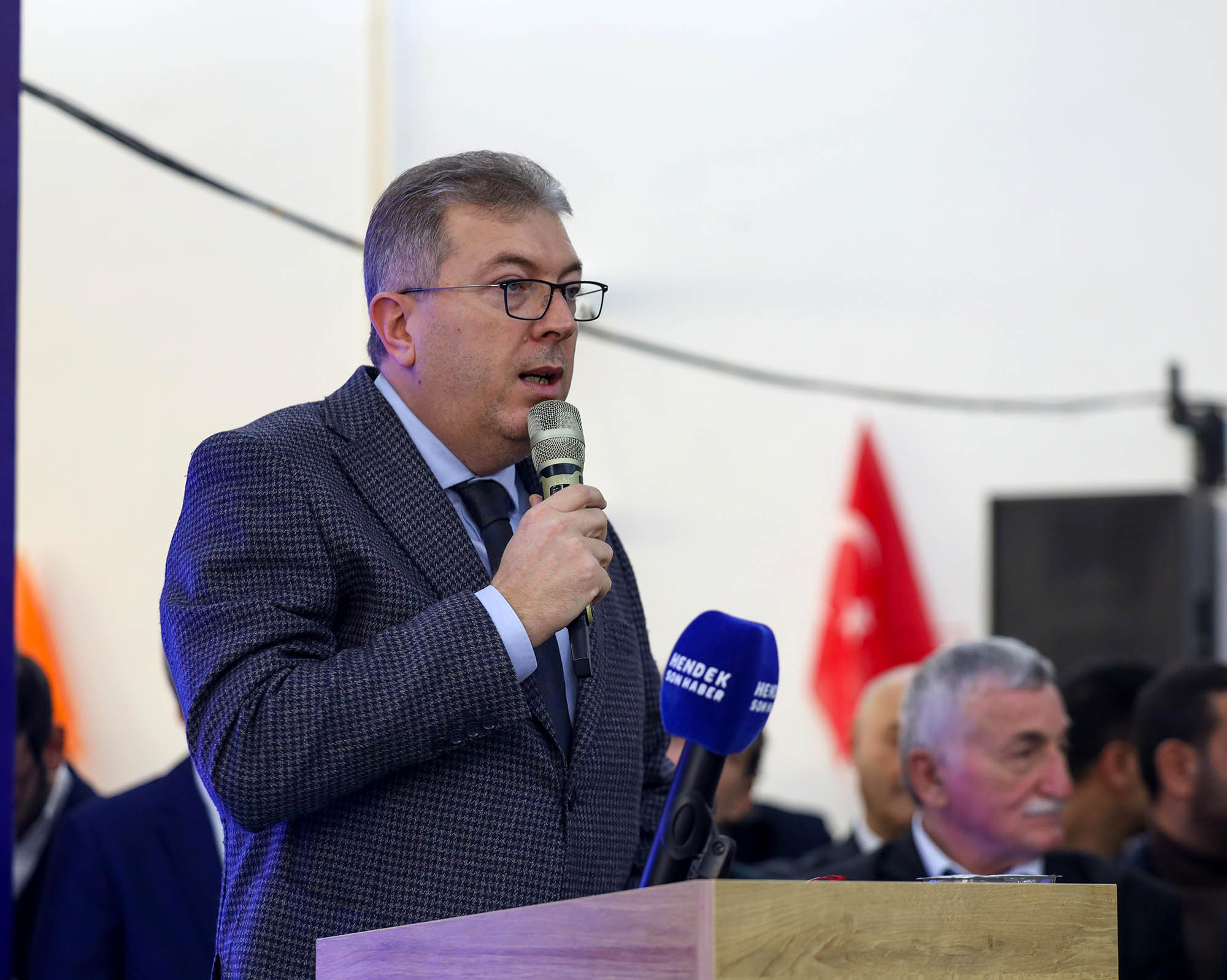 “Var gücümüzle Hendeklilerin yanında olmaya devam edeceğiz”