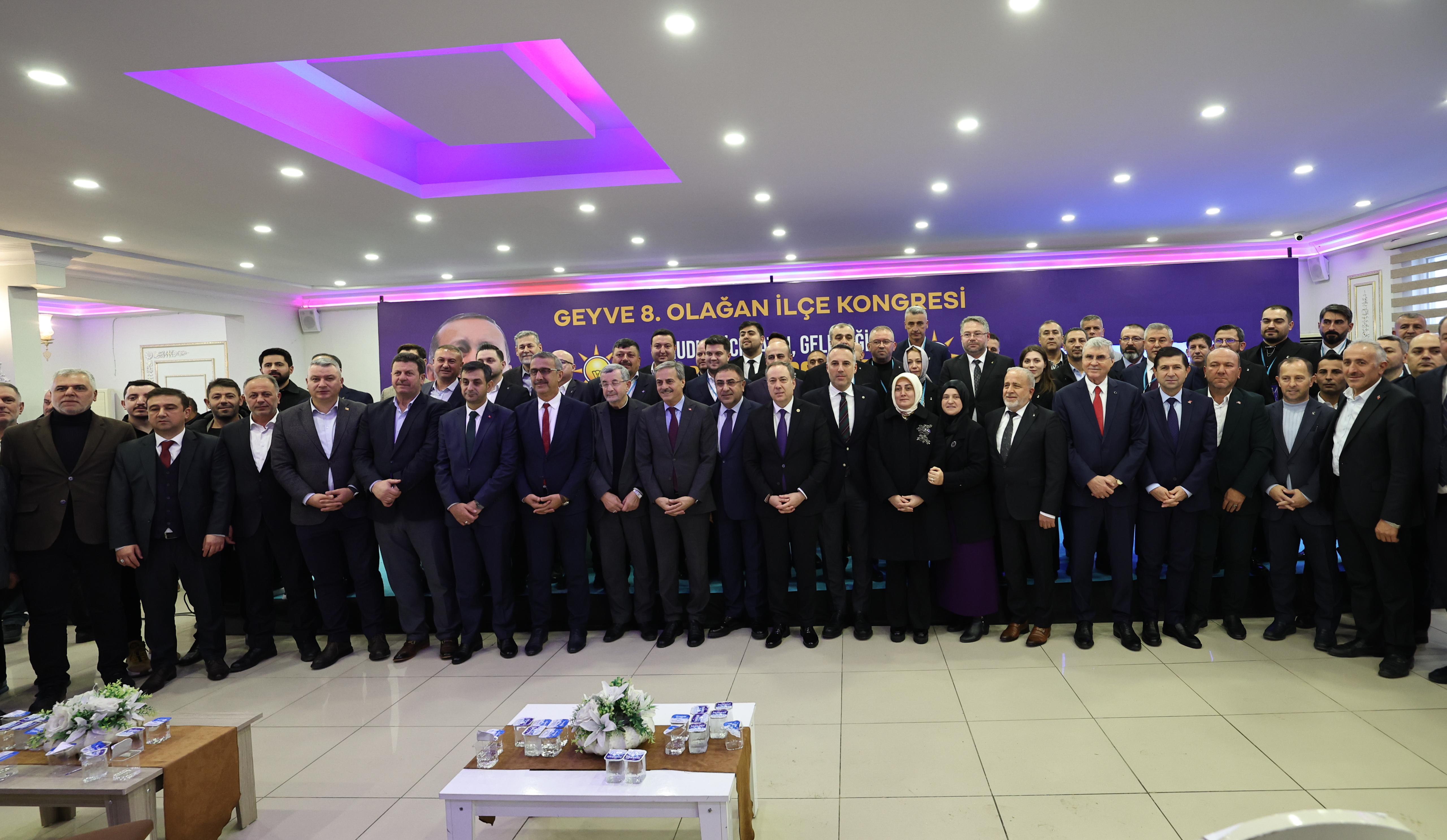 “Her alanda güçlü bir Sakarya için hızla çalışmalarımızı sürdürüyoruz”
