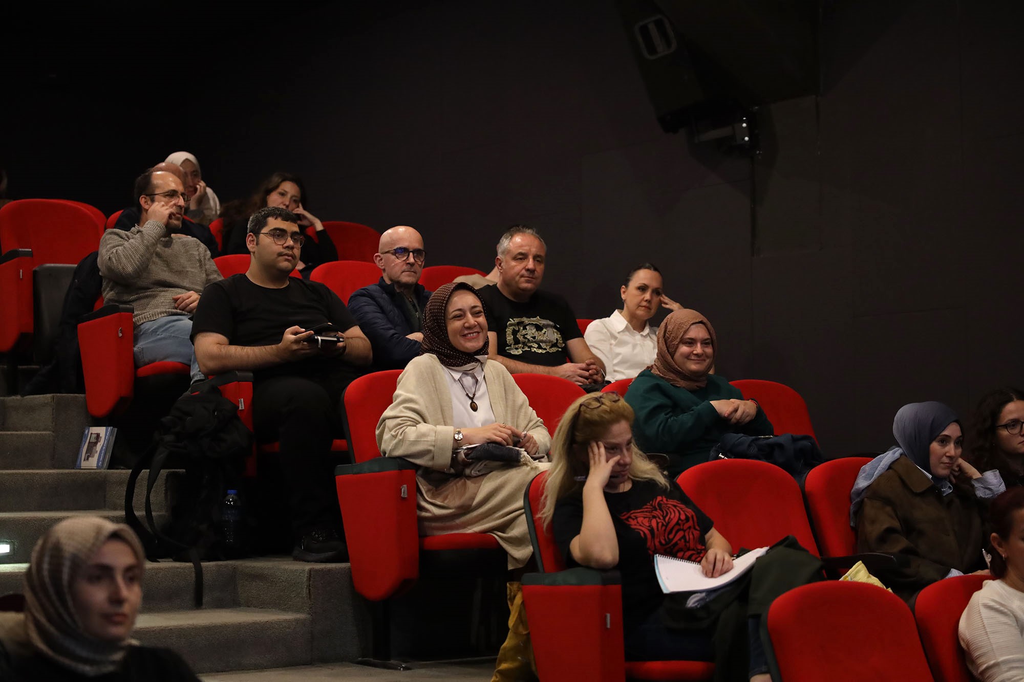 Büyükşehir Akademi’de Felsefe Atölyesi yoğun katılımla başladı