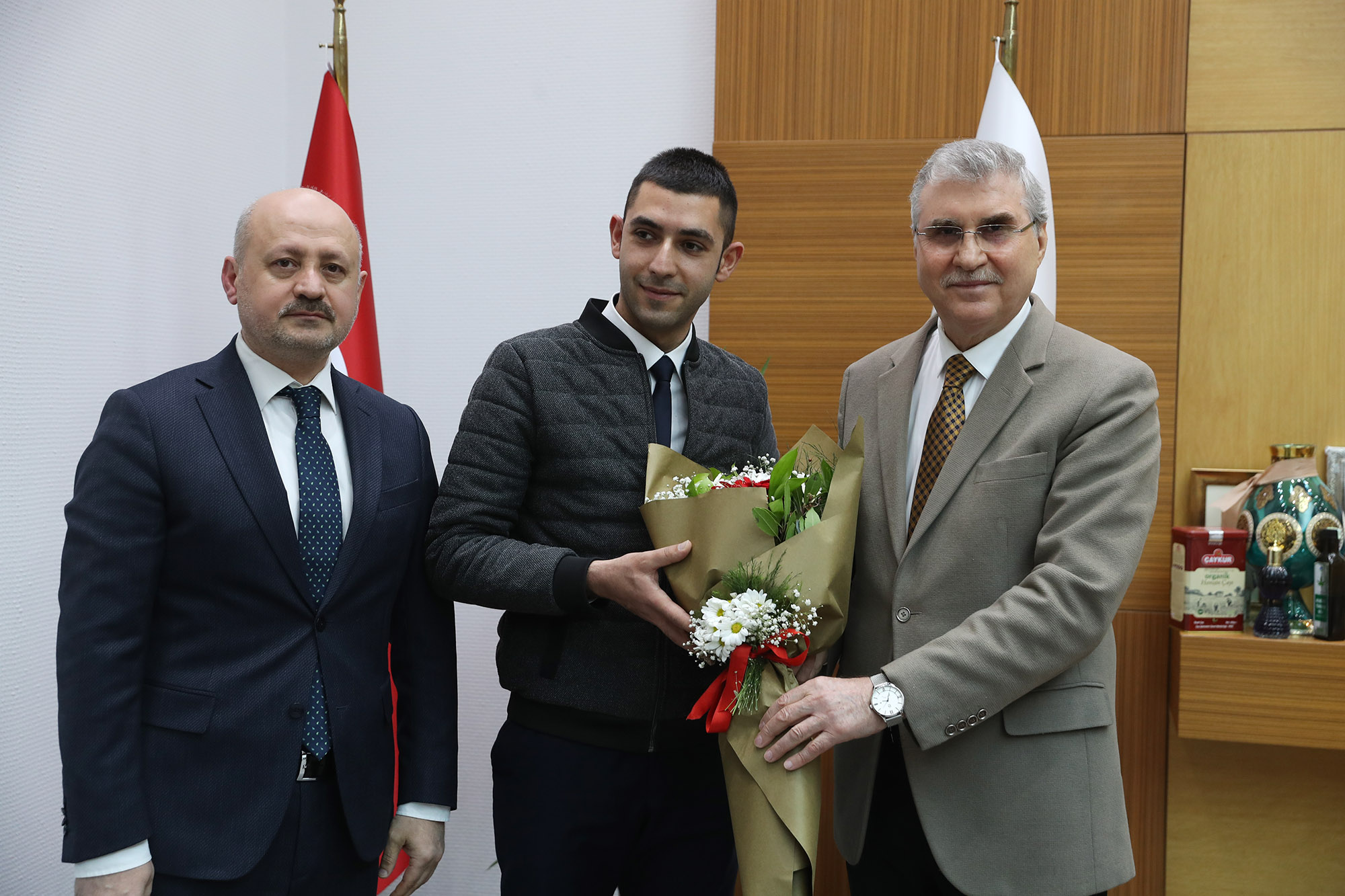 Büyükşehir’in şoförleri gönülleri fethetti: “Önce vicdan penceresinden bakıyoruz”