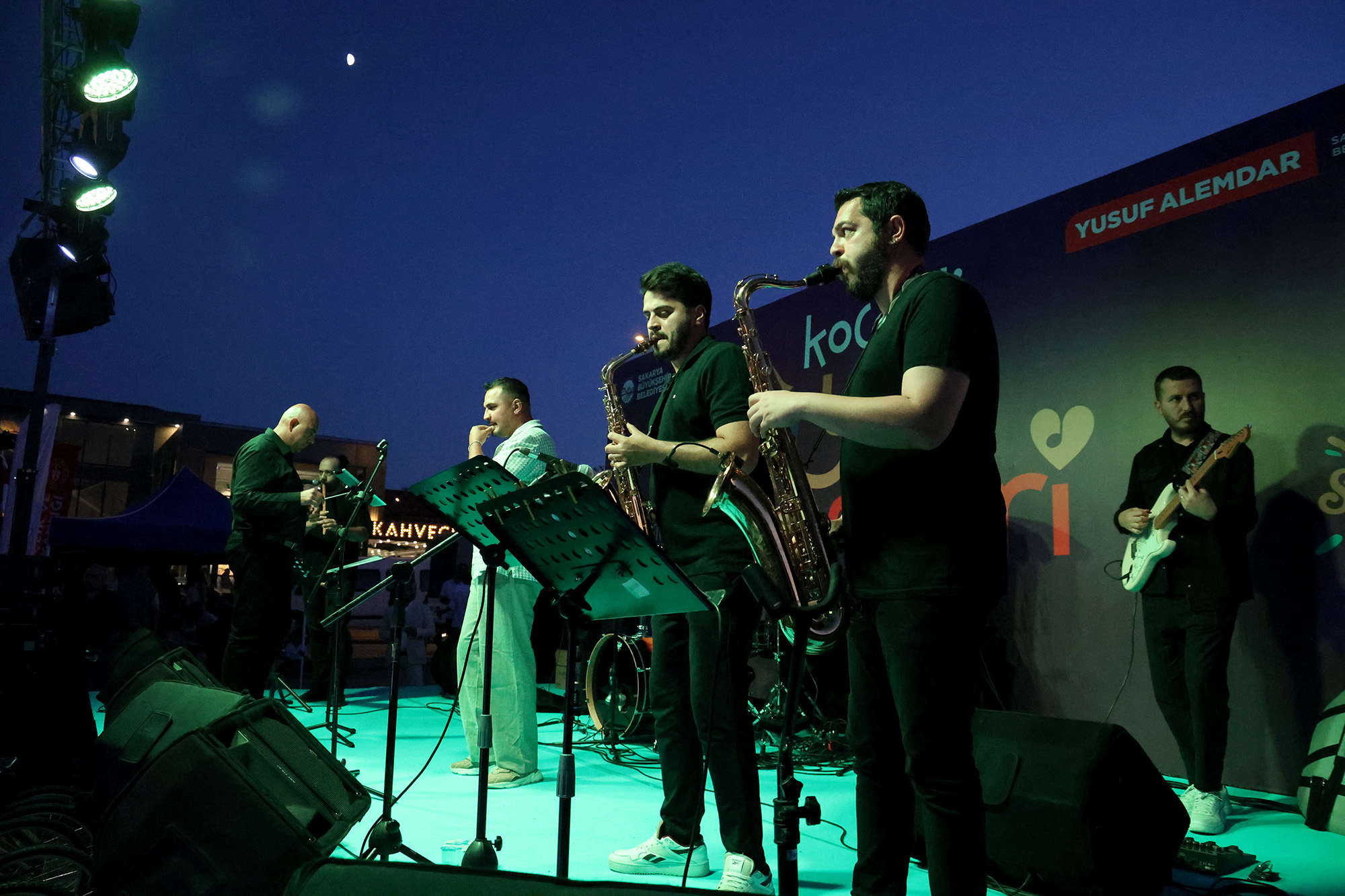 “Yaz Seninle Güzel” konserleri Kocaali ve Sapanca’da unutulmaz bir gece yaşattı