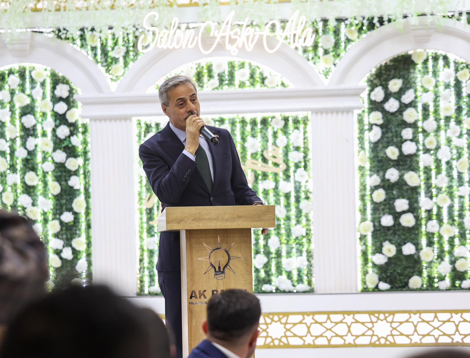 Başkan Yusuf Alemdar'dan Hendek’te peş peşe müjdeler