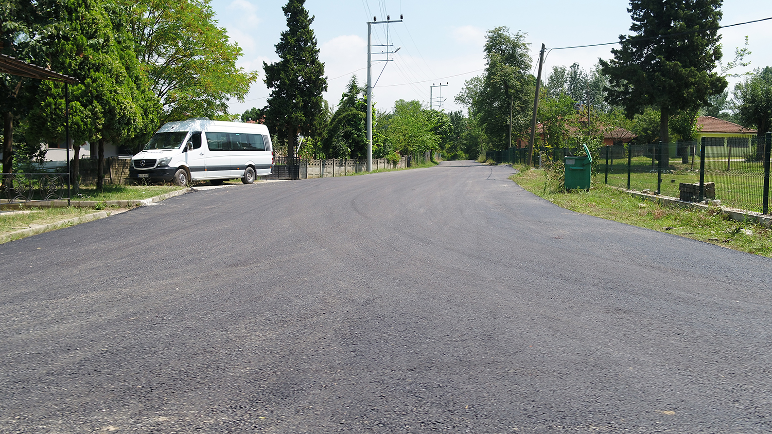 Akyazı ve Karapürçek’te asfalt yenileme çalışmaları başladı