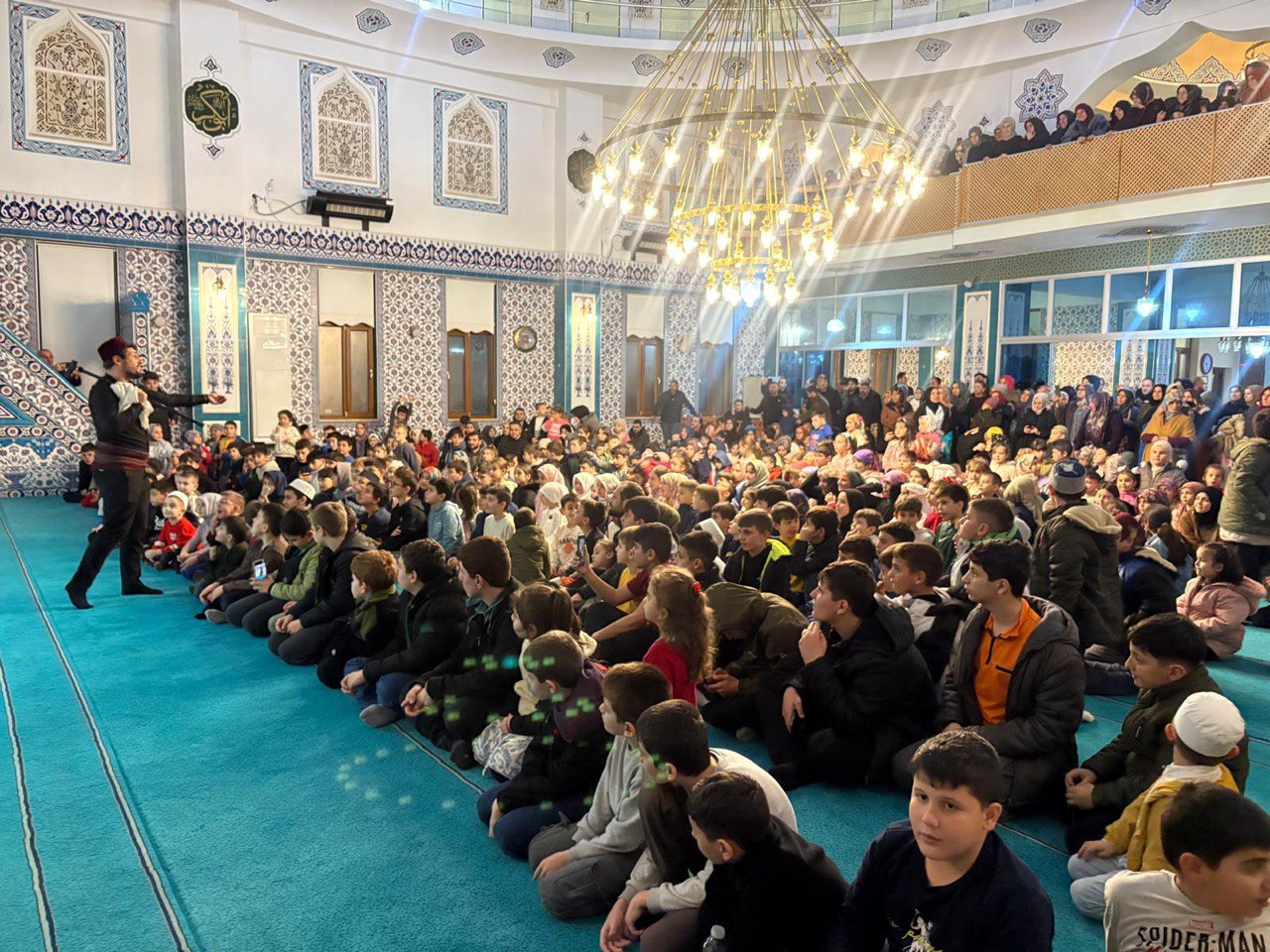 Çocuklarla Ramazan programı ilk haftasında 2 bin 500 çocuğa neşe saçtı