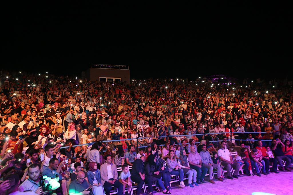 Ceceli’den Unutulmaz Konser