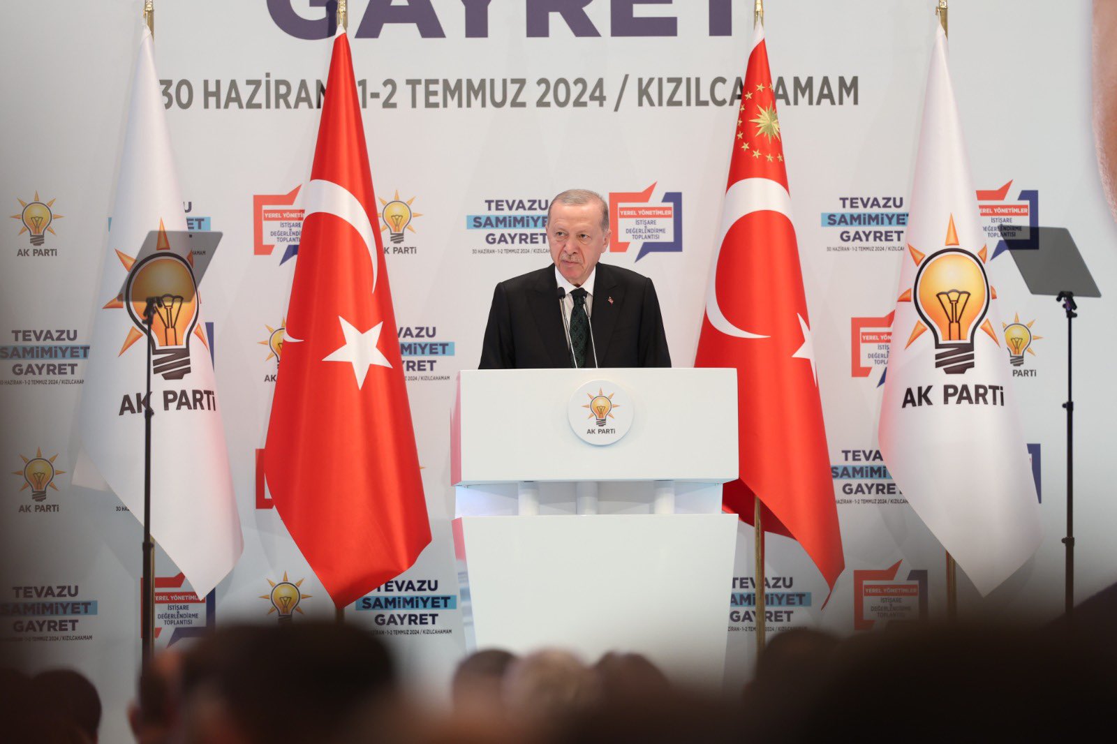 “Şehrimizi geleceğe hazırlamak için tüm gayretimizle çalışıyoruz”